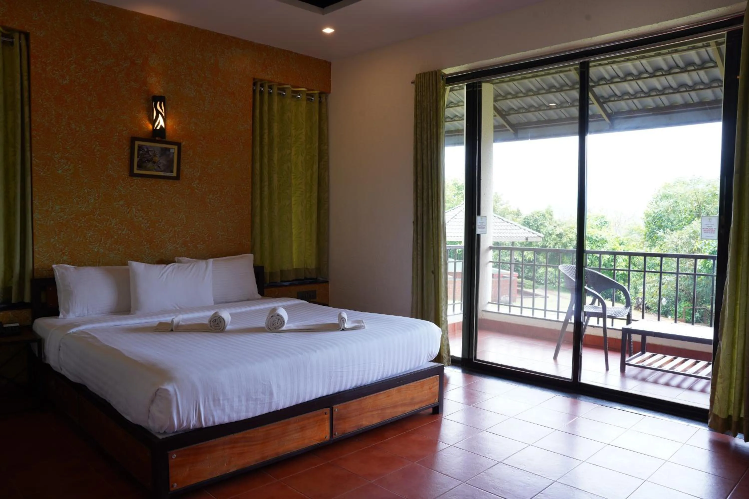 Bedroom, Bed in Forest Escapes Koyna