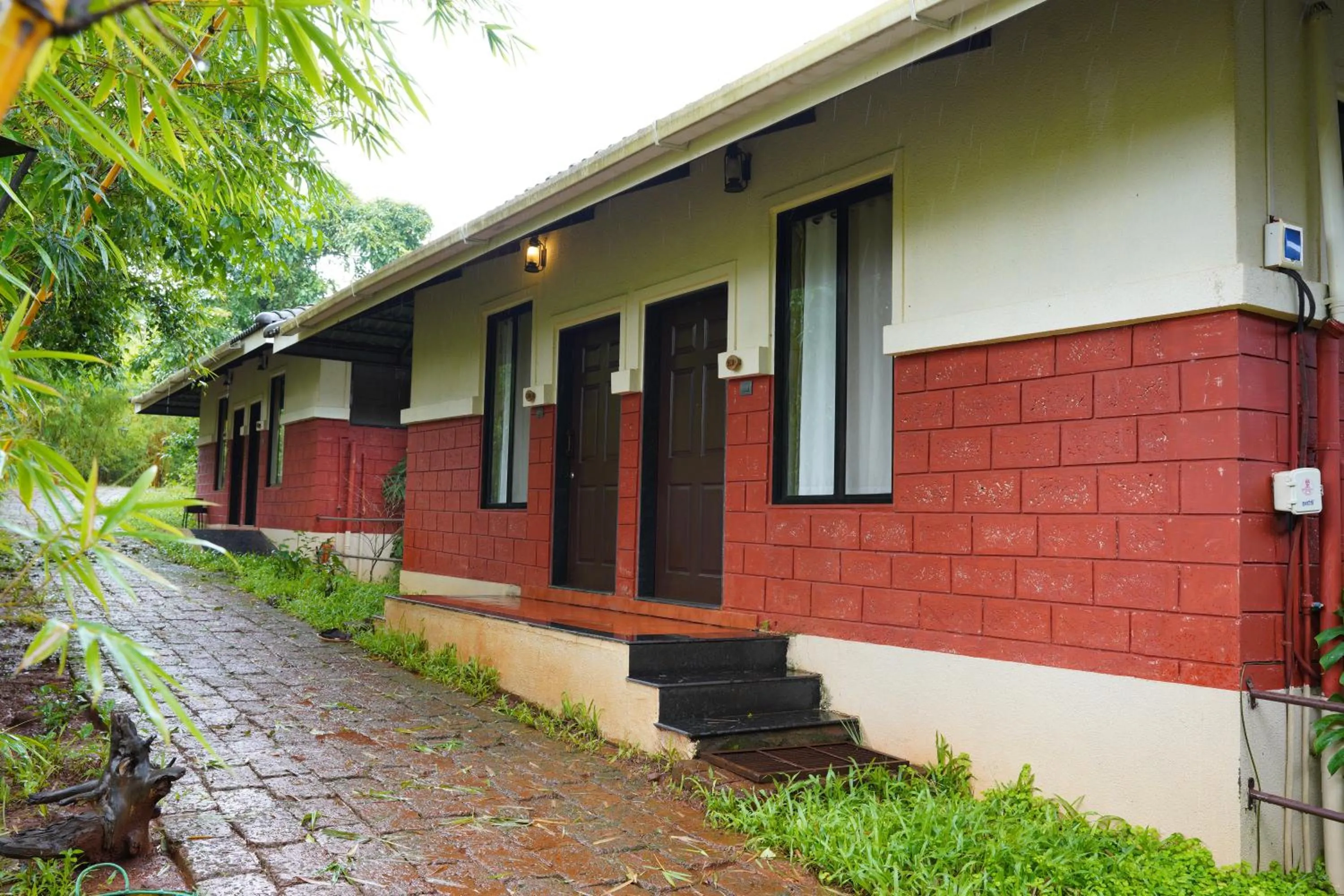 Facade/entrance in Forest Escapes Koyna