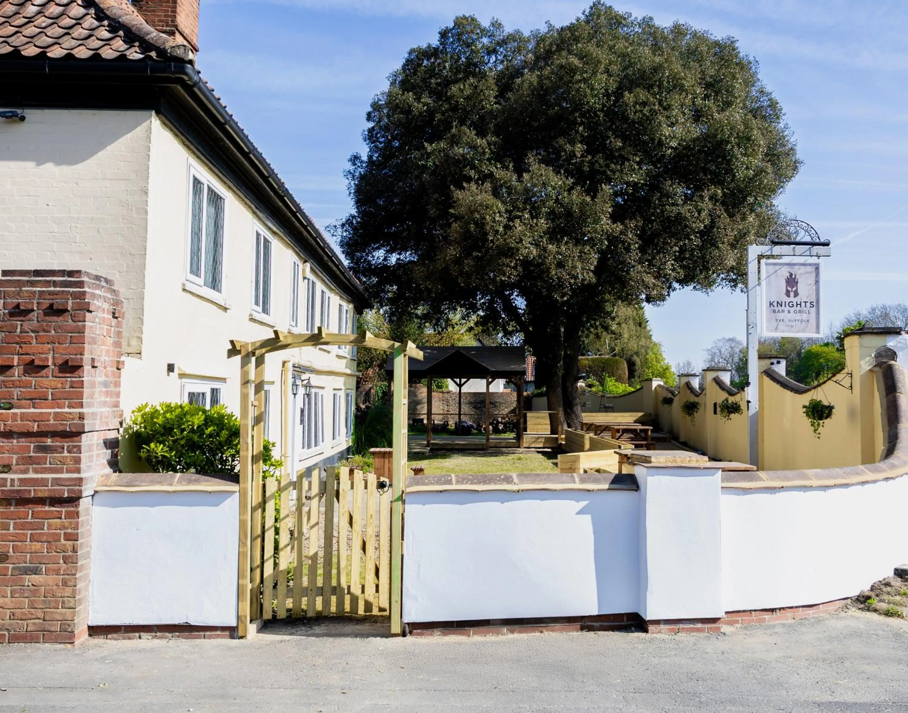 Garden in Best Western Brome Grange Hotel