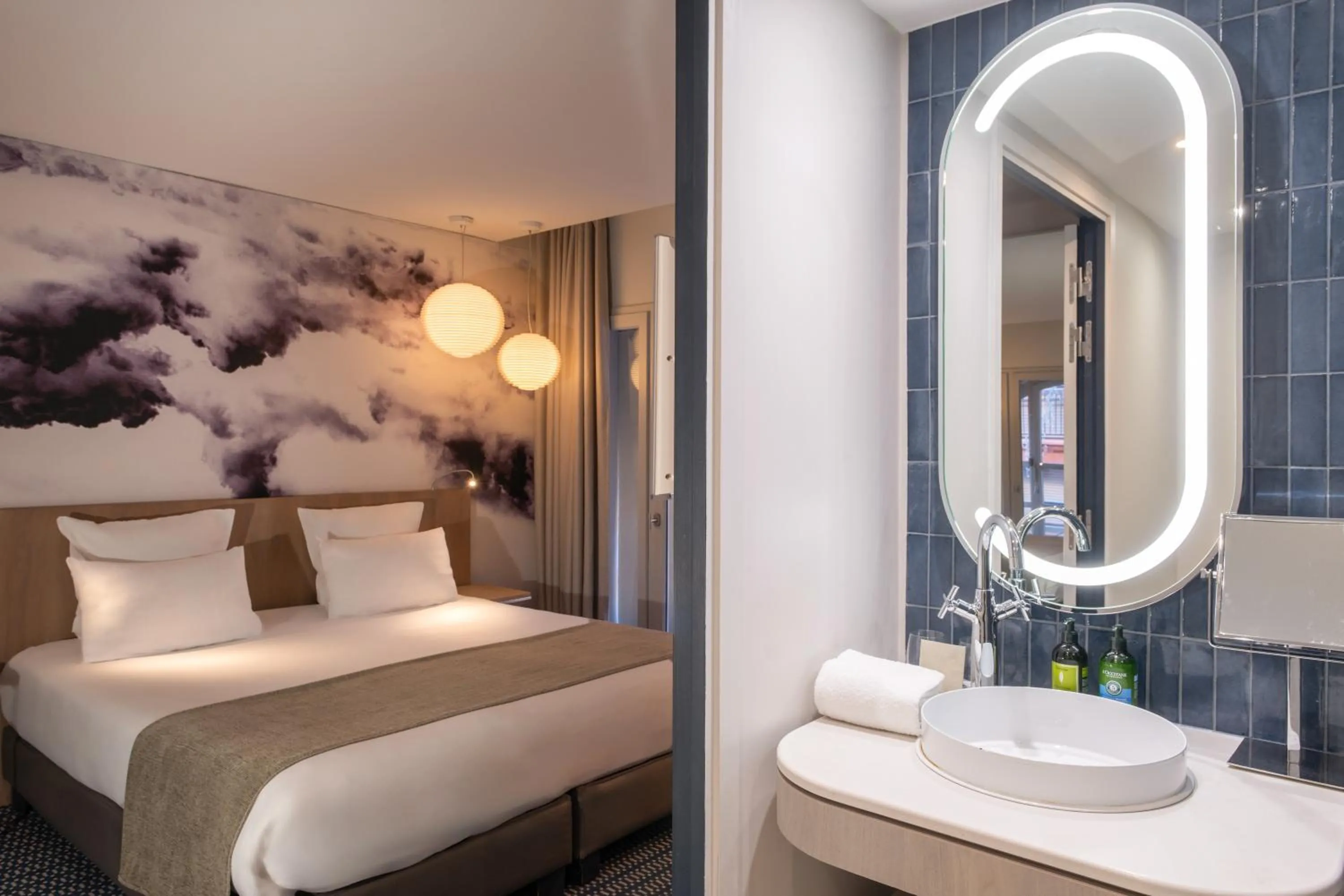 Bedroom, Bed in Le Grand Balcon Hotel