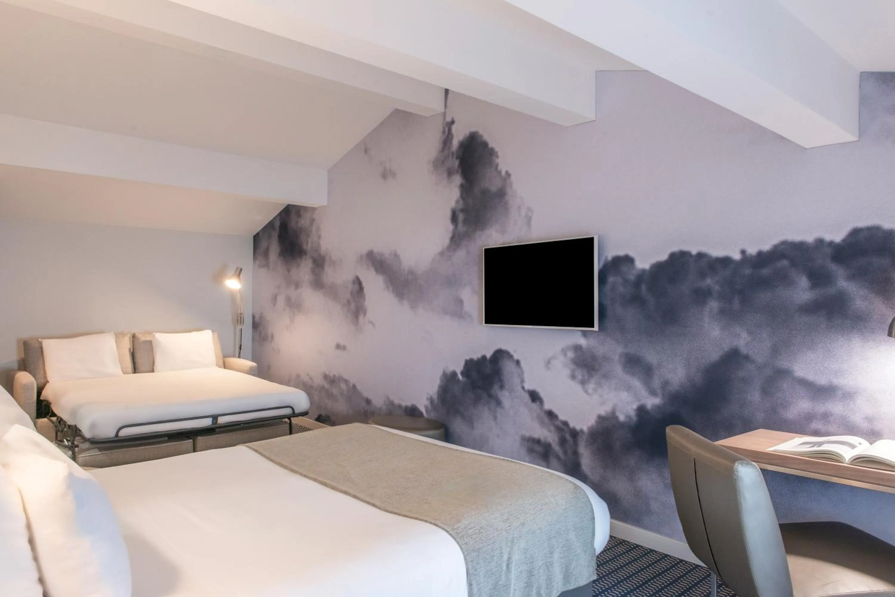 Bedroom, Bed in Le Grand Balcon Hotel