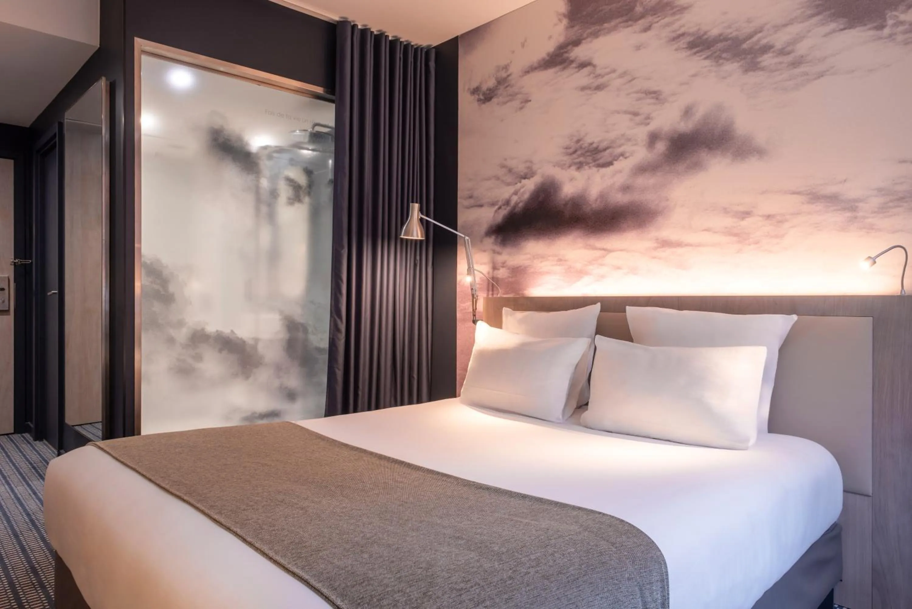 Bedroom, Bed in Le Grand Balcon Hotel