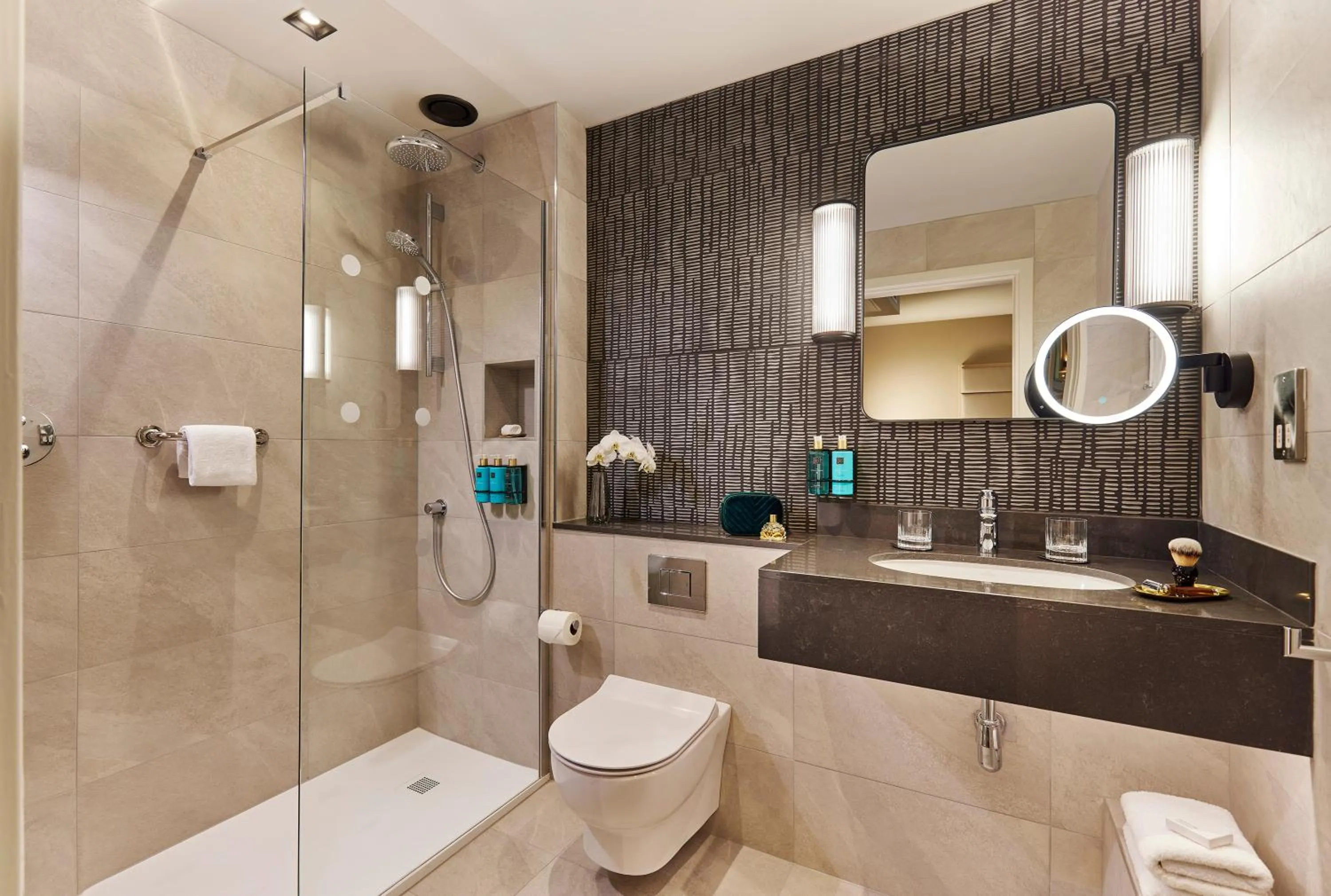 Bathroom in Mespil Hotel