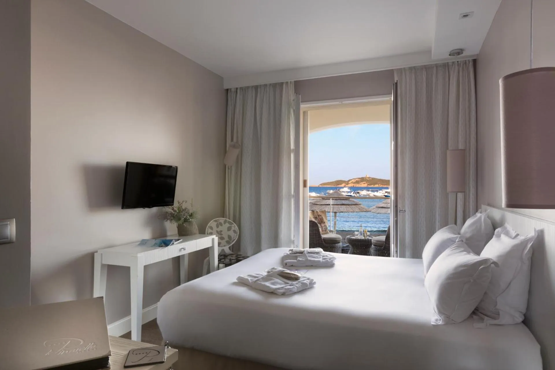 TV and multimedia, Bed in Le Pinarello