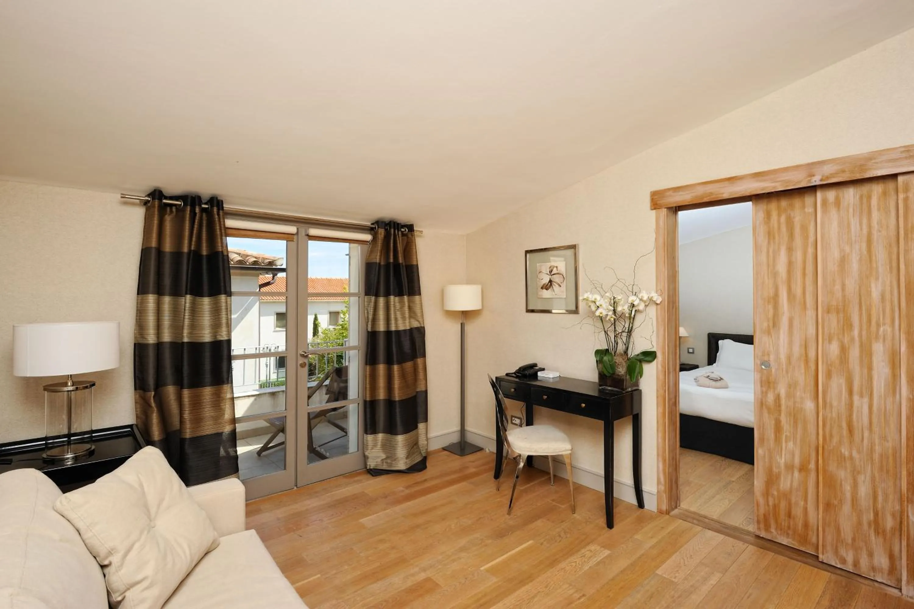 Living room, Bed in Le Pinarello