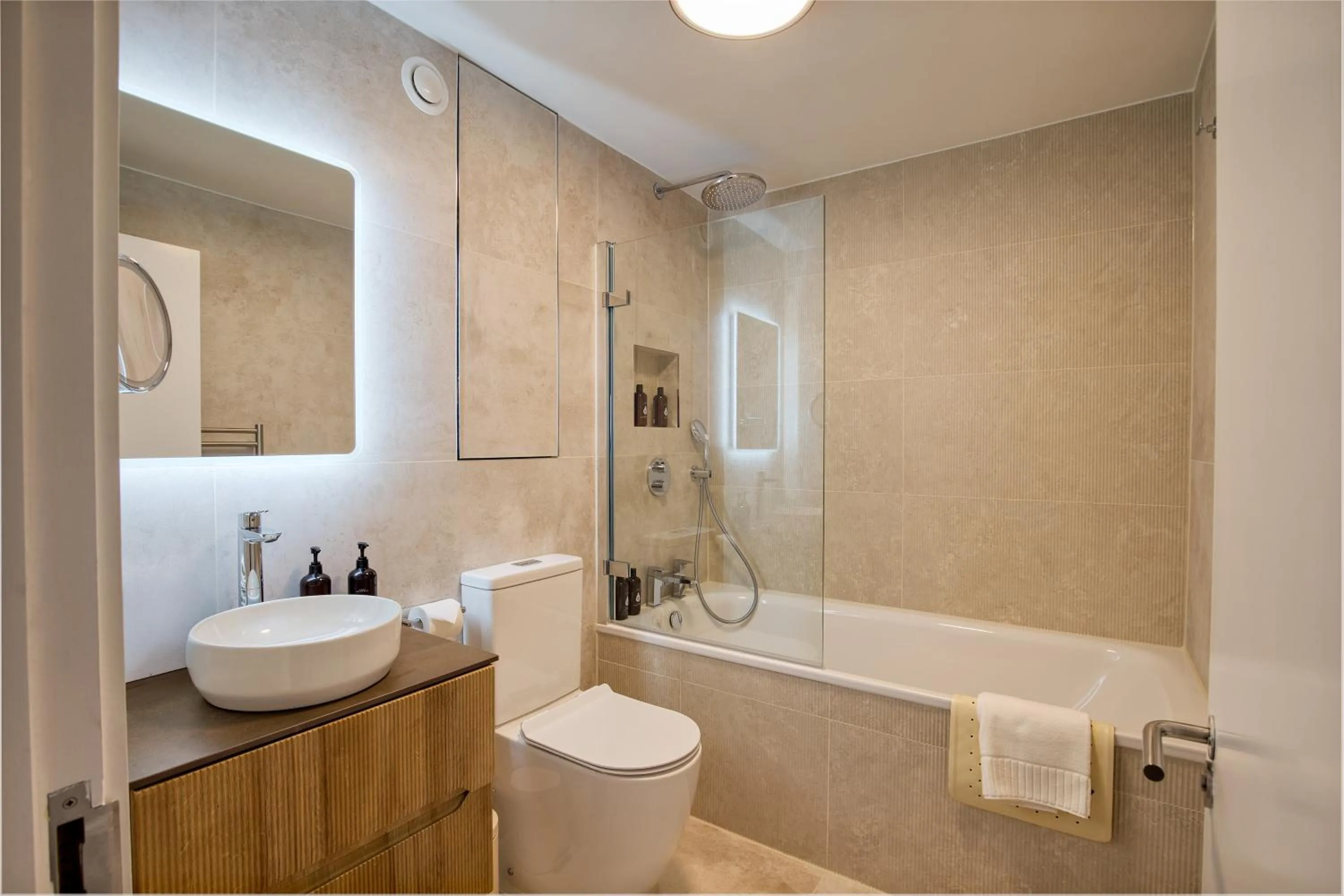Shower in Monarch House - Serviced Apartments - Kensington