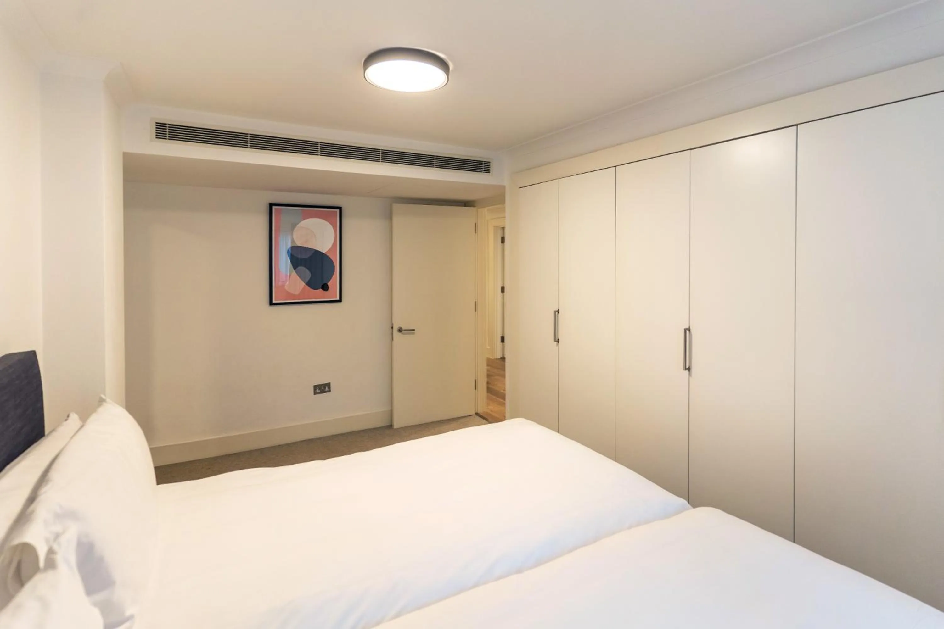 Bed in Monarch House - Serviced Apartments - Kensington