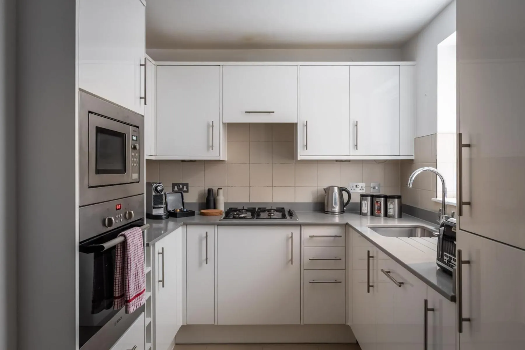 Coffee/tea facilities in Monarch House - Serviced Apartments - Kensington