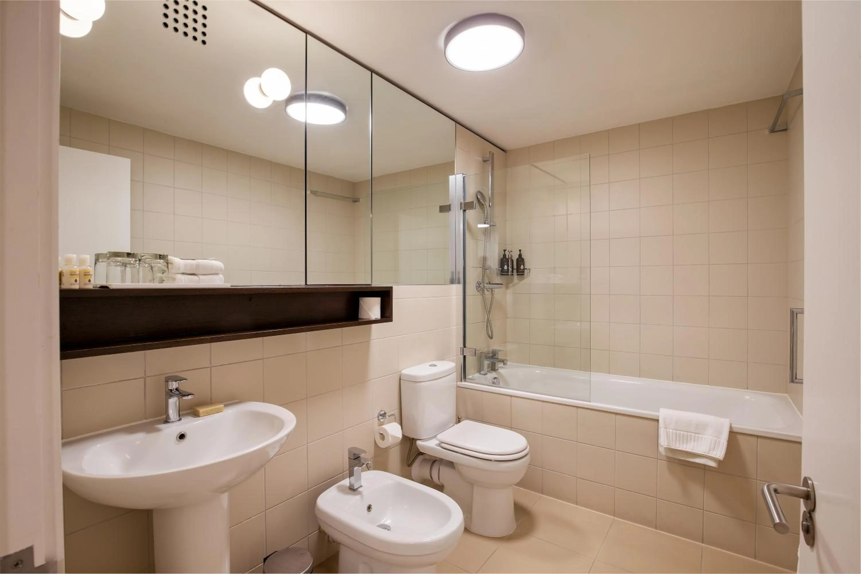 Bathroom in Monarch House - Serviced Apartments - Kensington