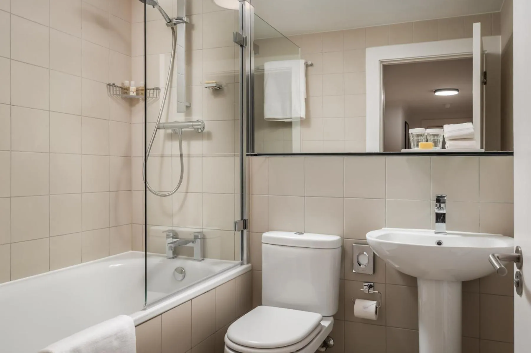 Shower in Monarch House - Serviced Apartments - Kensington