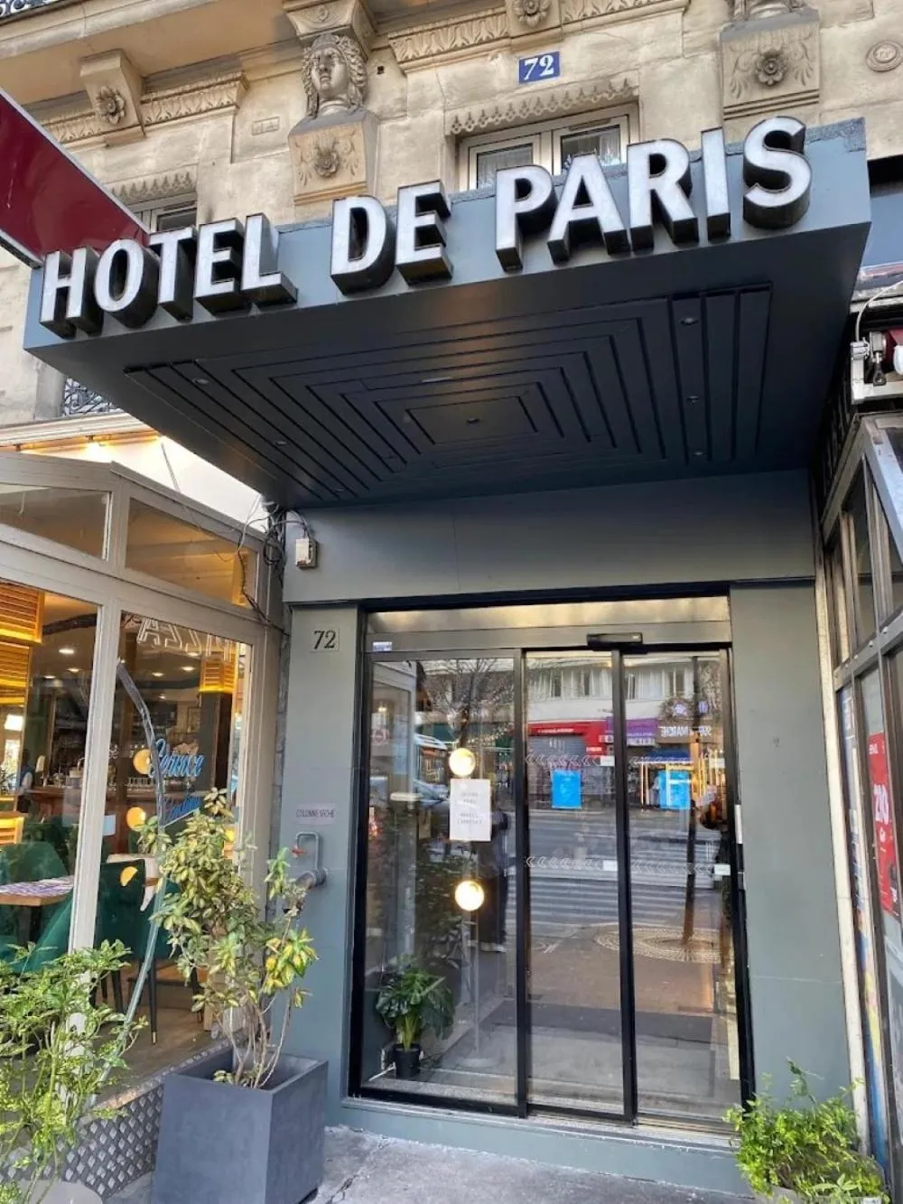 Property building in Grand Hôtel De Paris