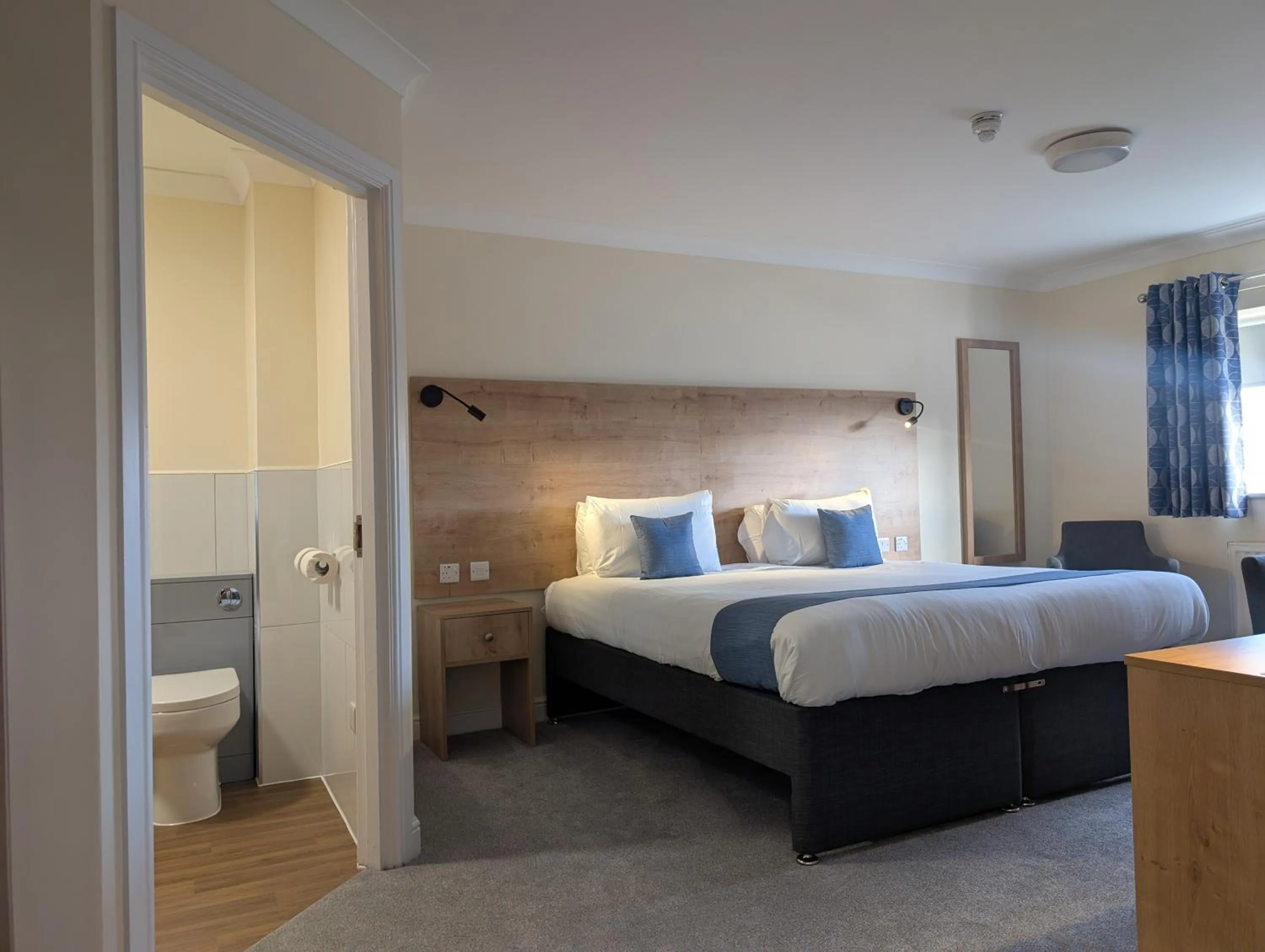 Bed in Southview Park Hotel