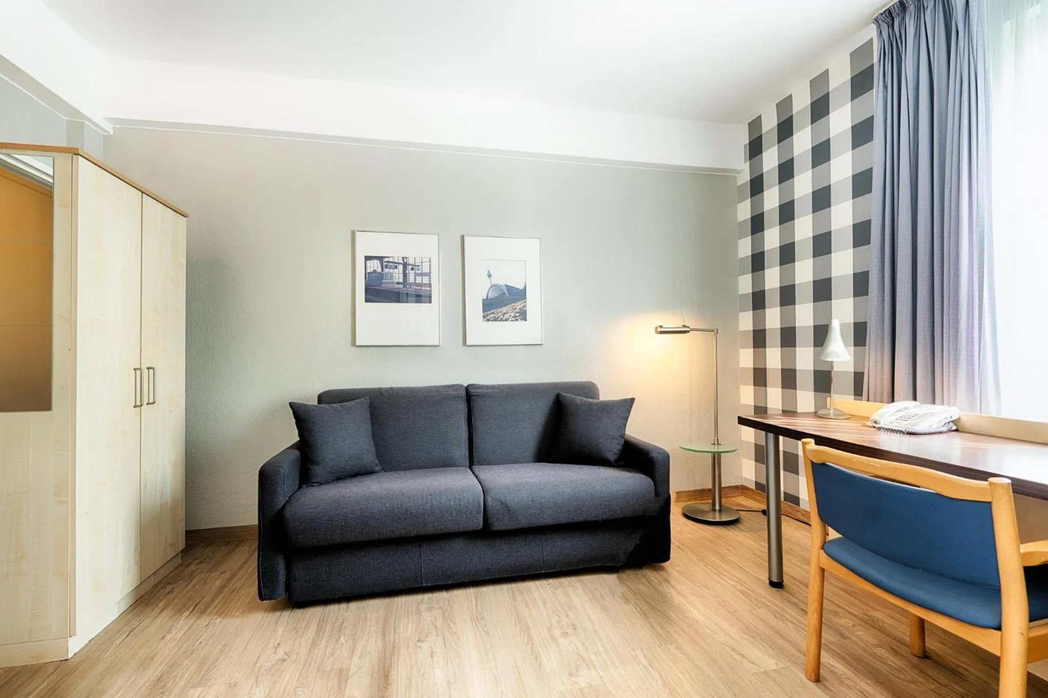 Seating area in enjoy hotel Berlin City Messe