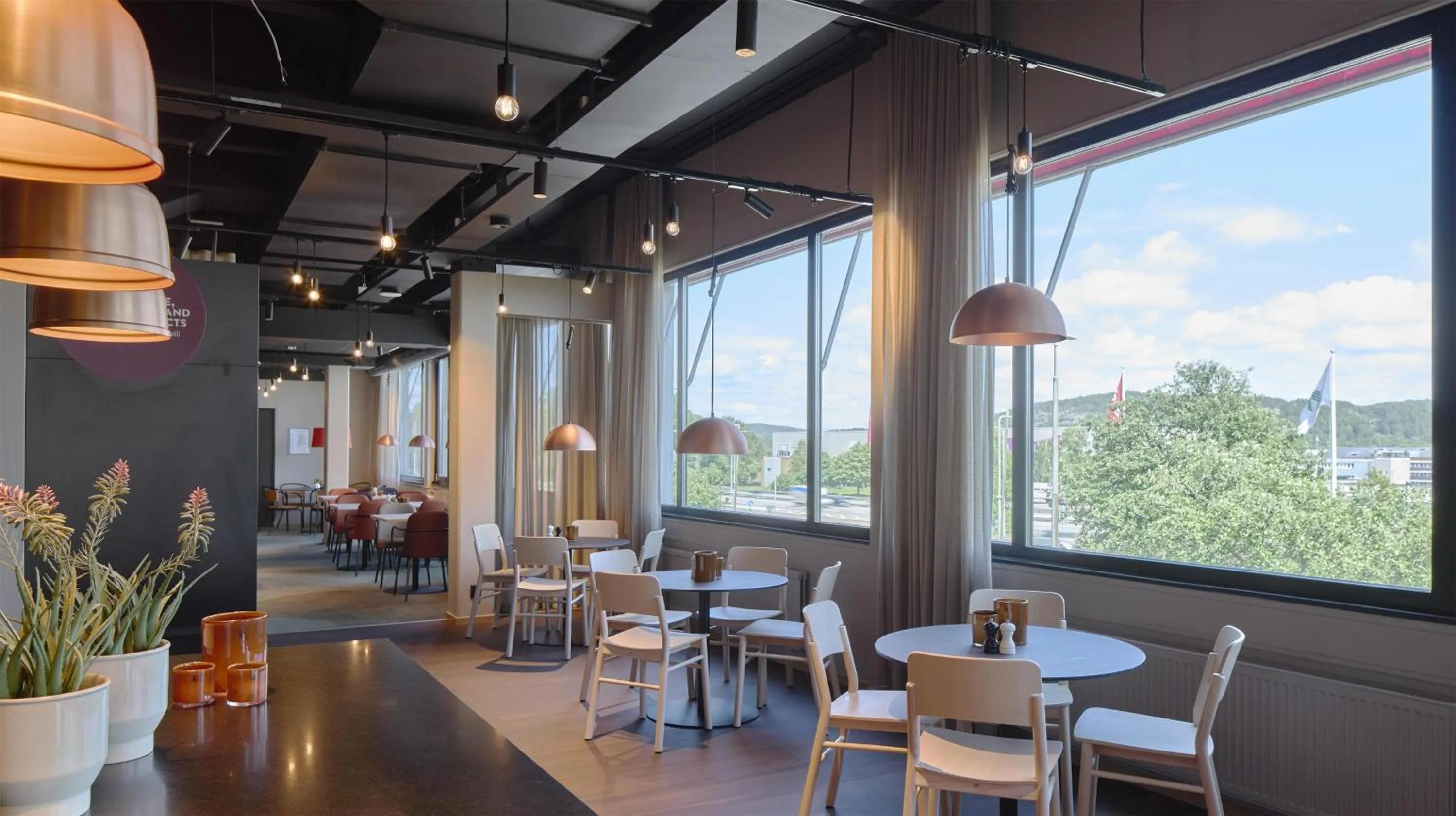 Restaurant/places to eat in Scandic Backadal