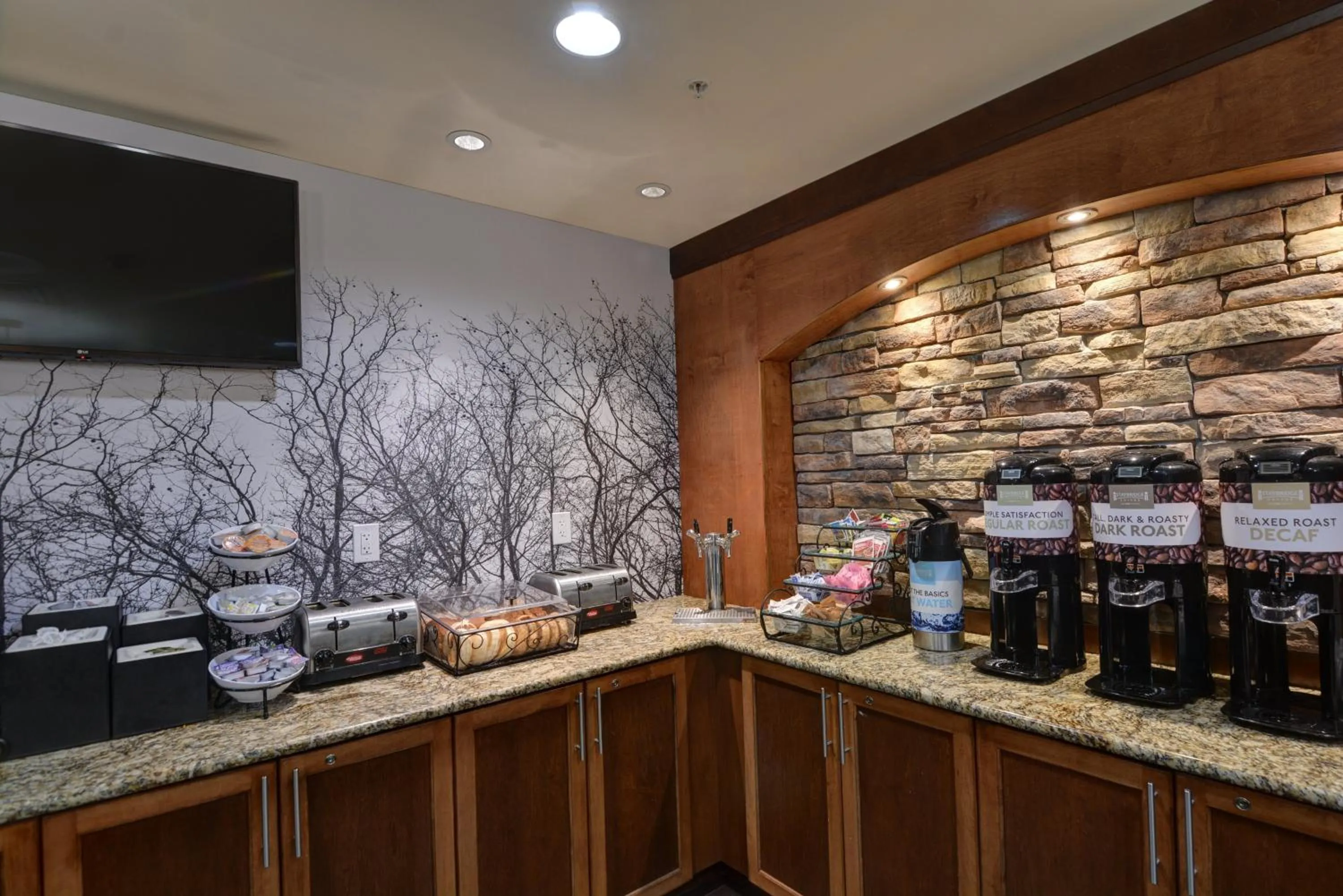 Photo of the whole room in Staybridge Suites Lakeland West