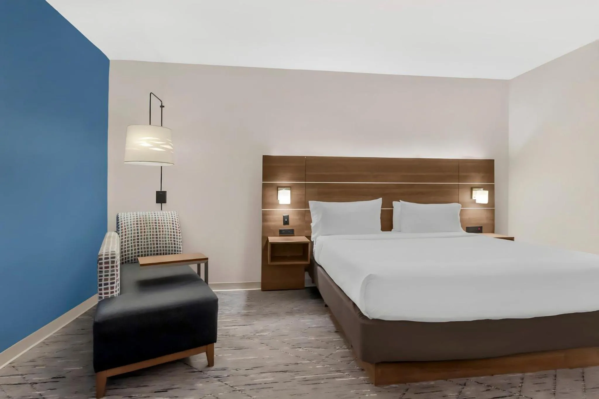 Photo of the whole room, Bed in Holiday Inn Express - Nashville South - Spring Hill by IHG