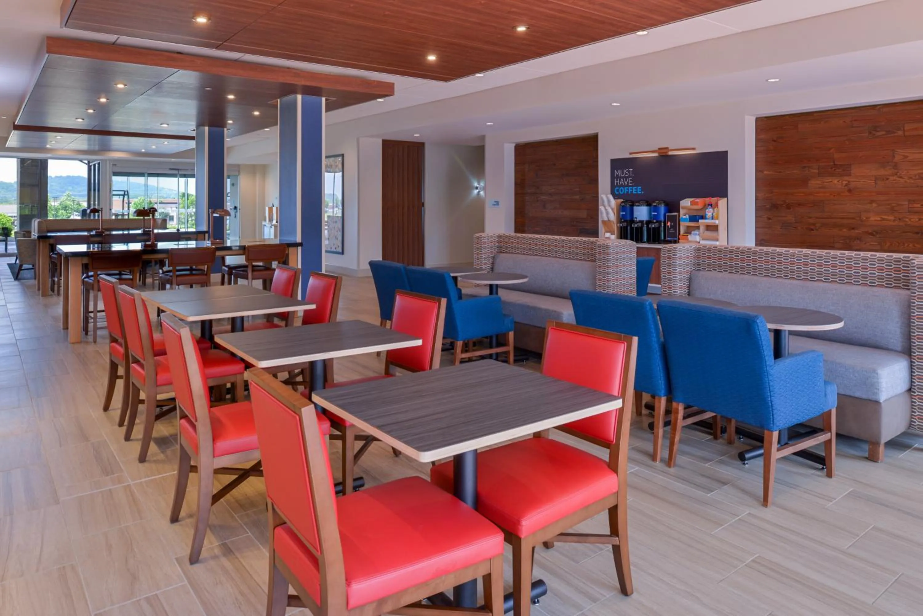 Breakfast in Holiday Inn Express - Nashville South - Spring Hill by IHG