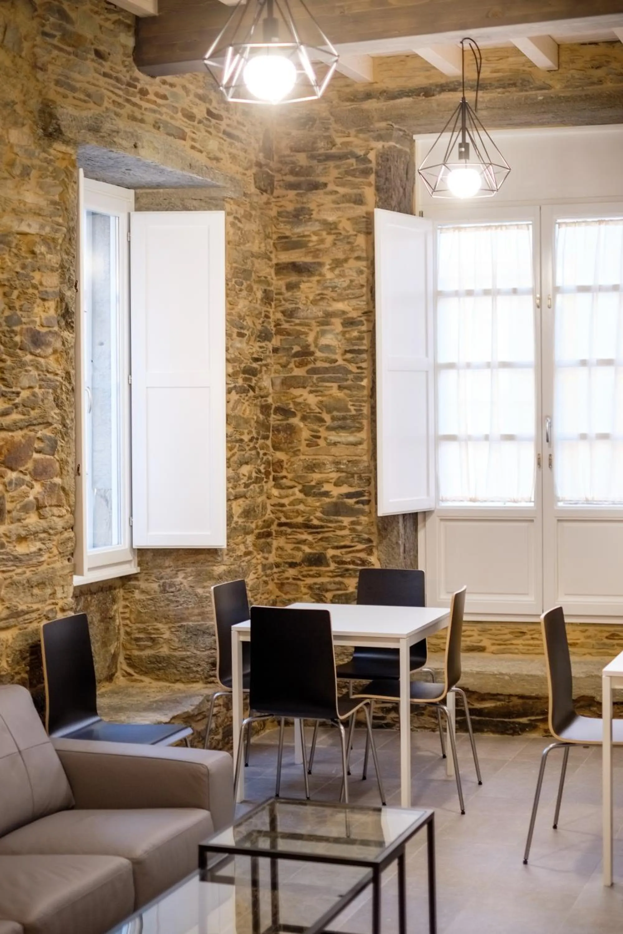 Communal lounge/ TV room in Pensión Domus Gallery