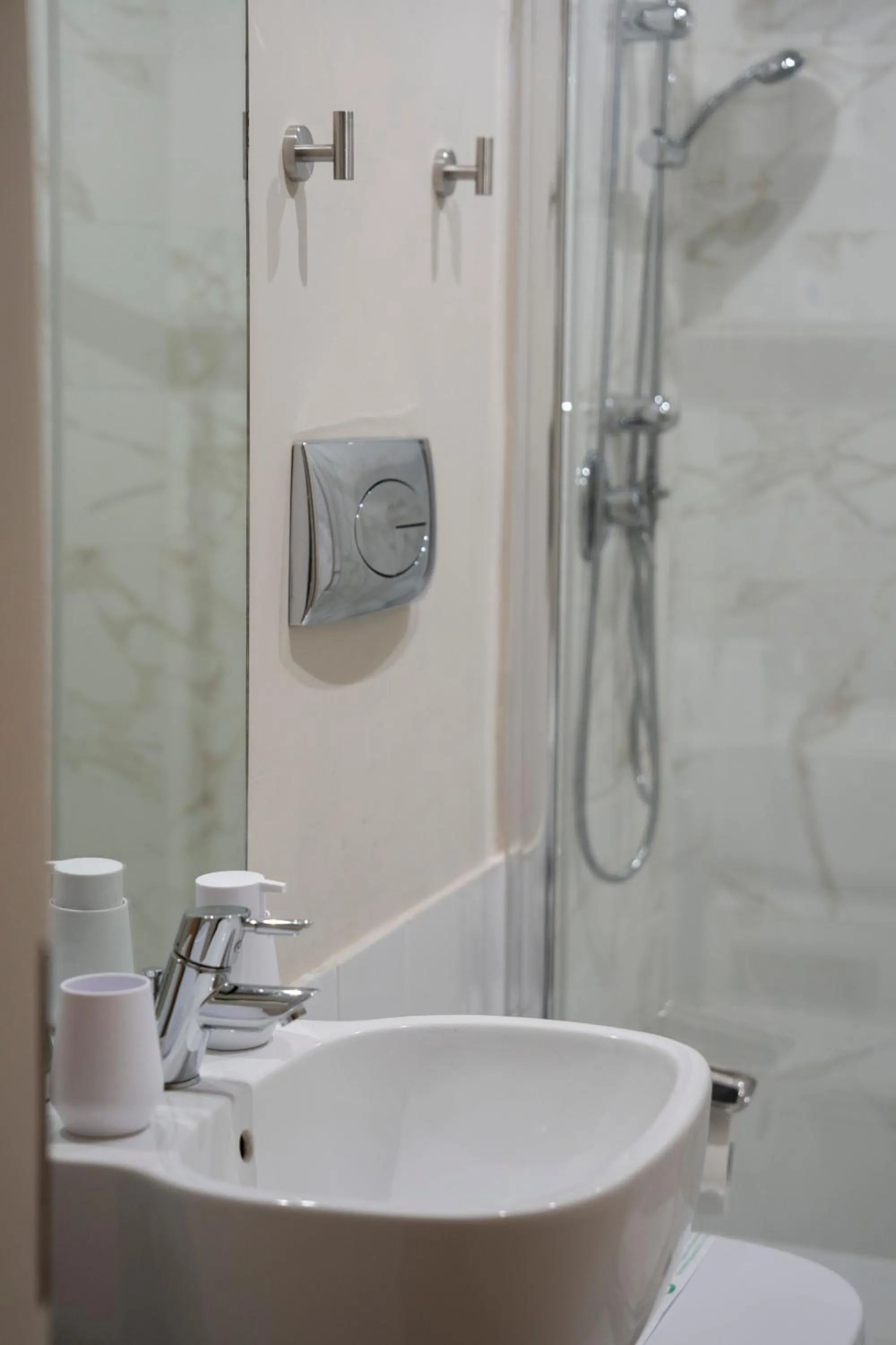 Bathroom in Casa Santangelo Suites