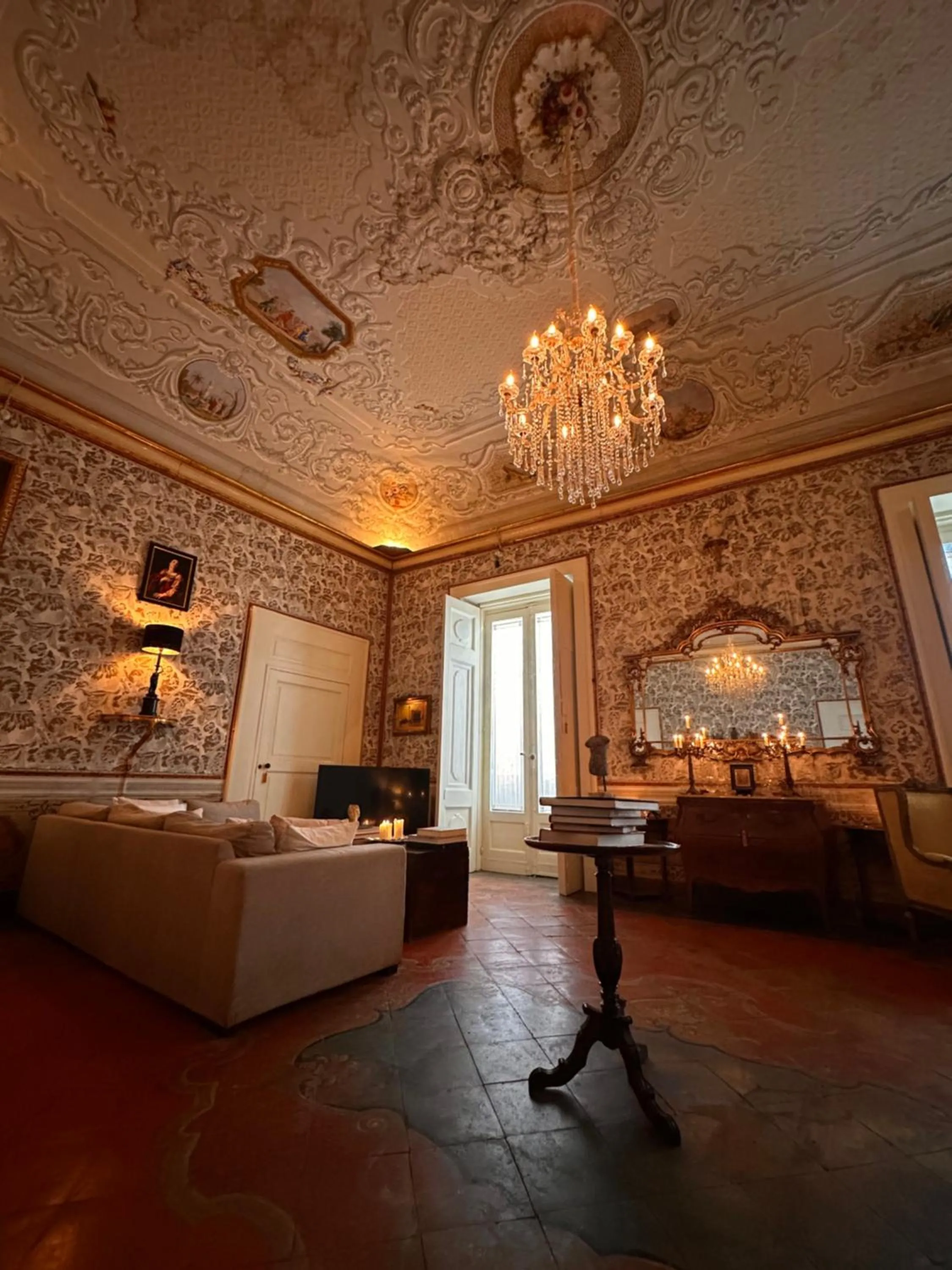 Photo of the whole room in Casa Santangelo Suites