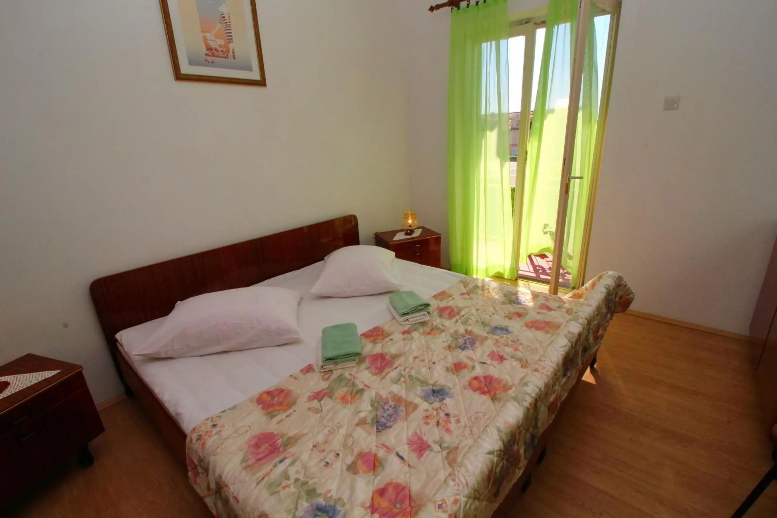 Bedroom, Bed in Apartment Domestic