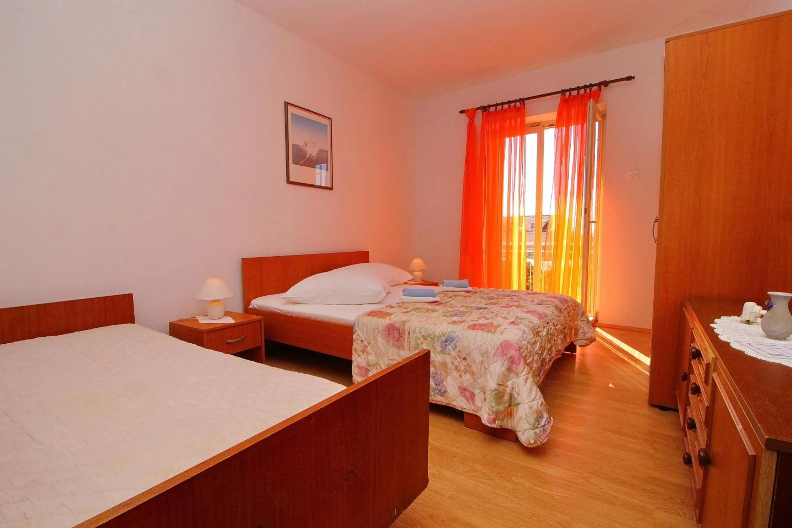 Bedroom, Bed in Apartment Domestic