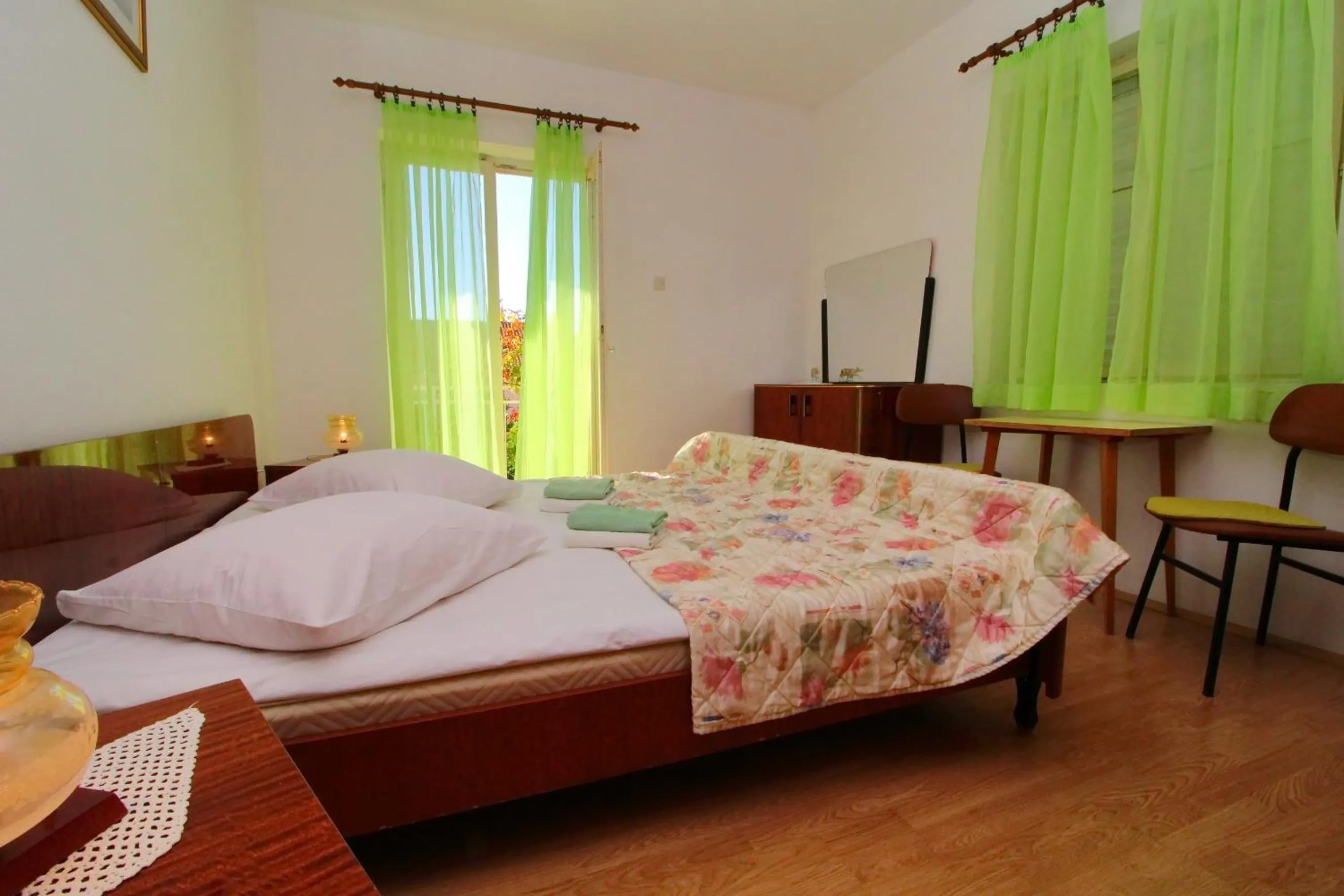 Bedroom, Bed in Apartment Domestic