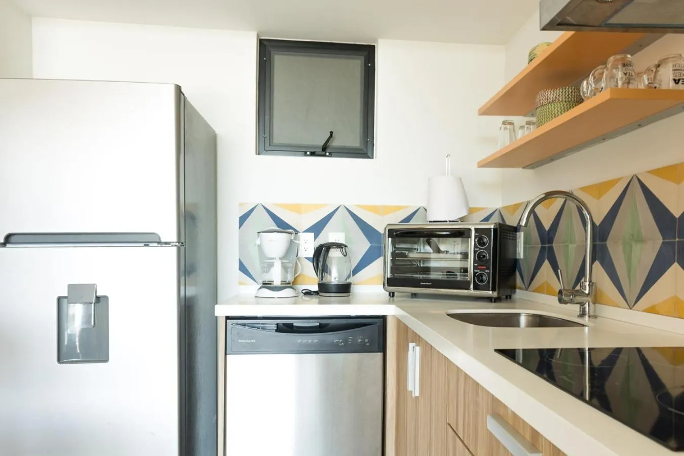 Kitchen or kitchenette in Opal Suites Apartments