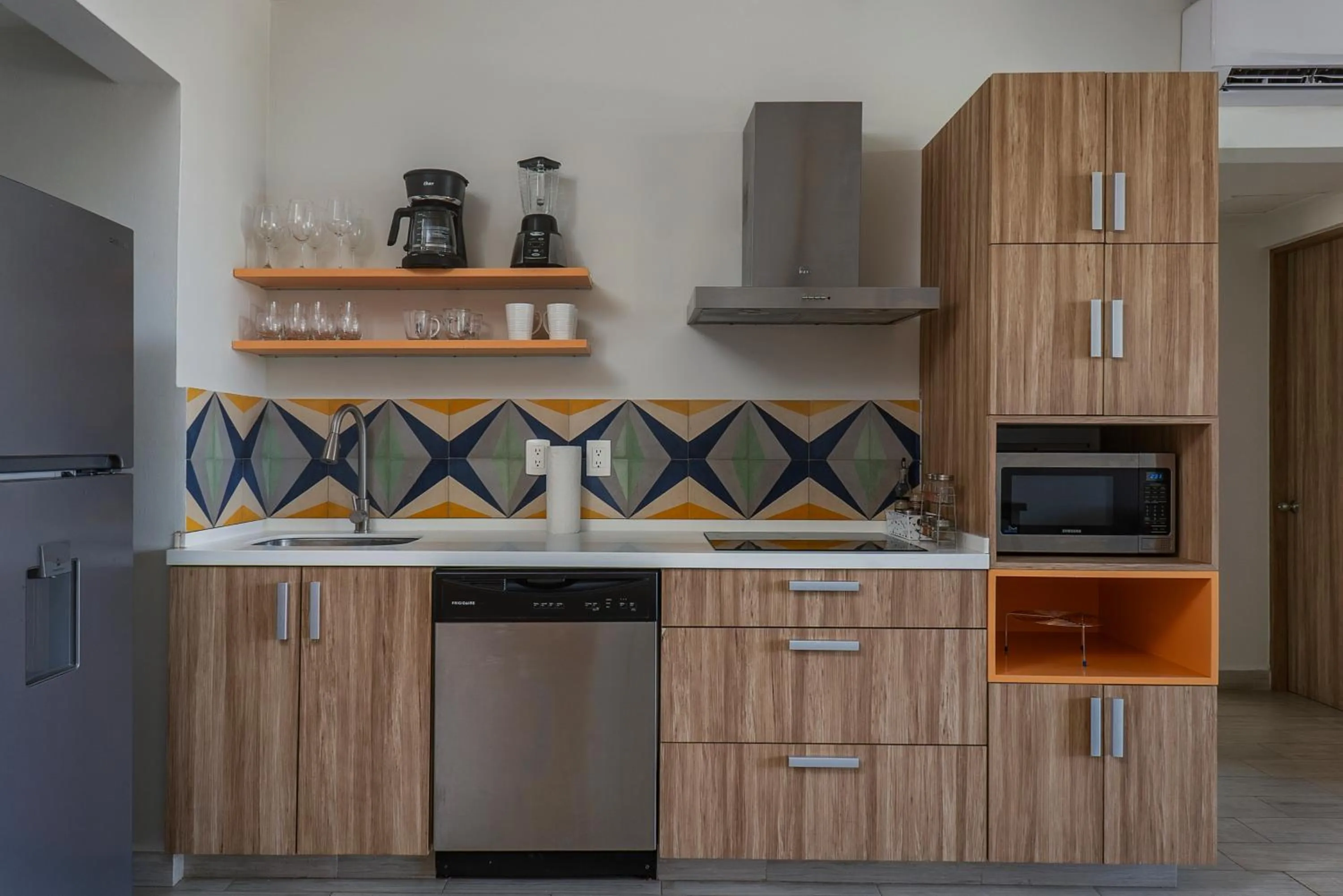 Kitchen or kitchenette in Opal Suites Apartments