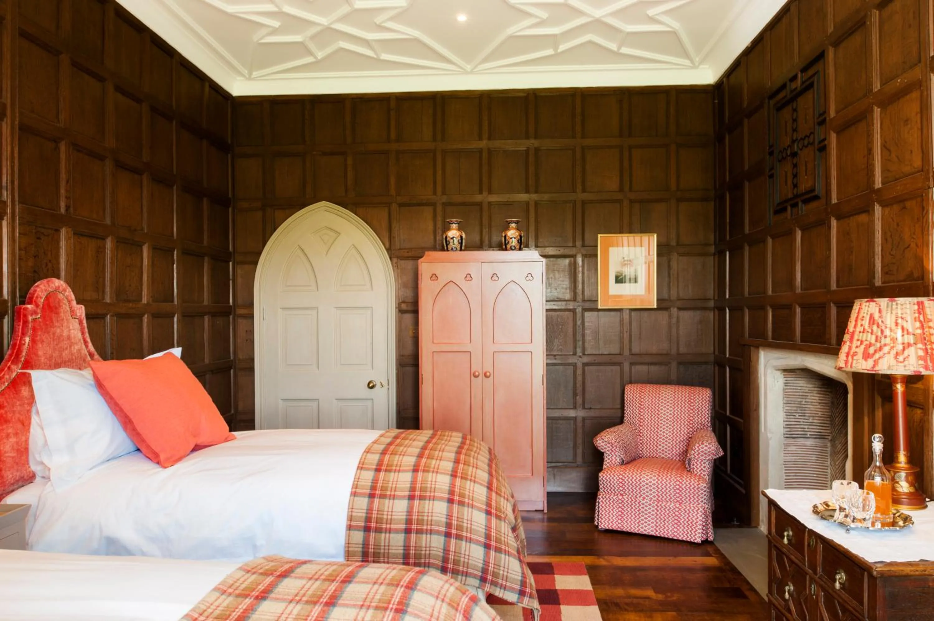 Bedroom, Bed in The North Wing - Combermere Abbey