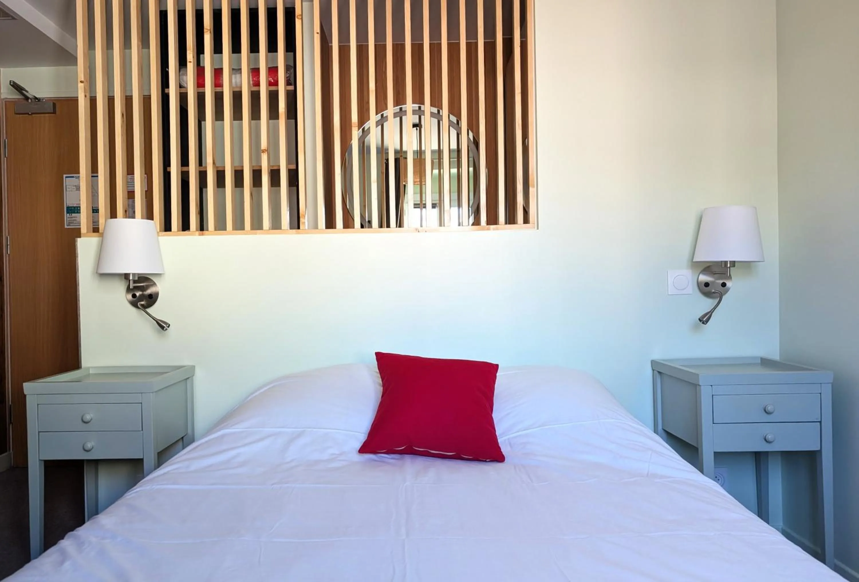 Bed in Hôtel d'Angleterre