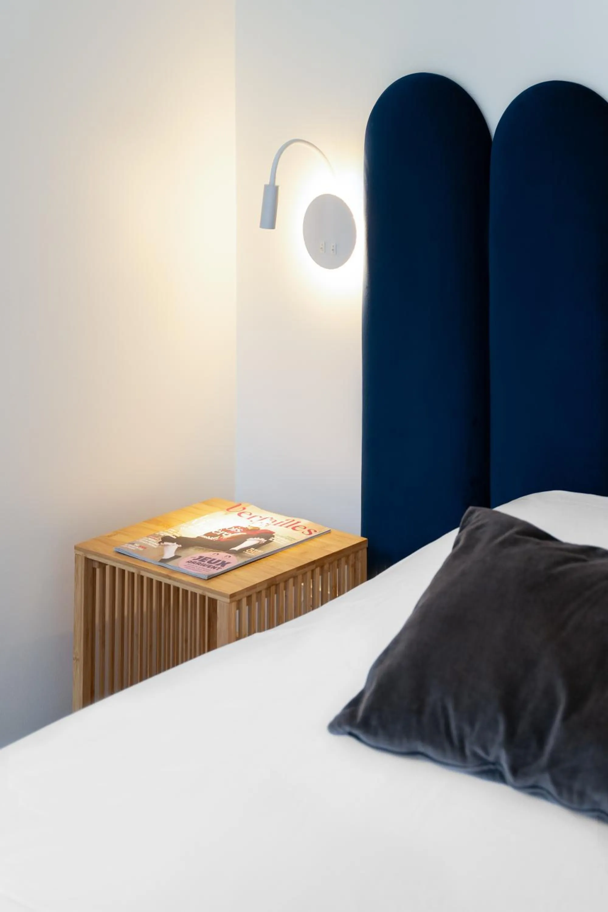 Bed in Hôtel d'Angleterre