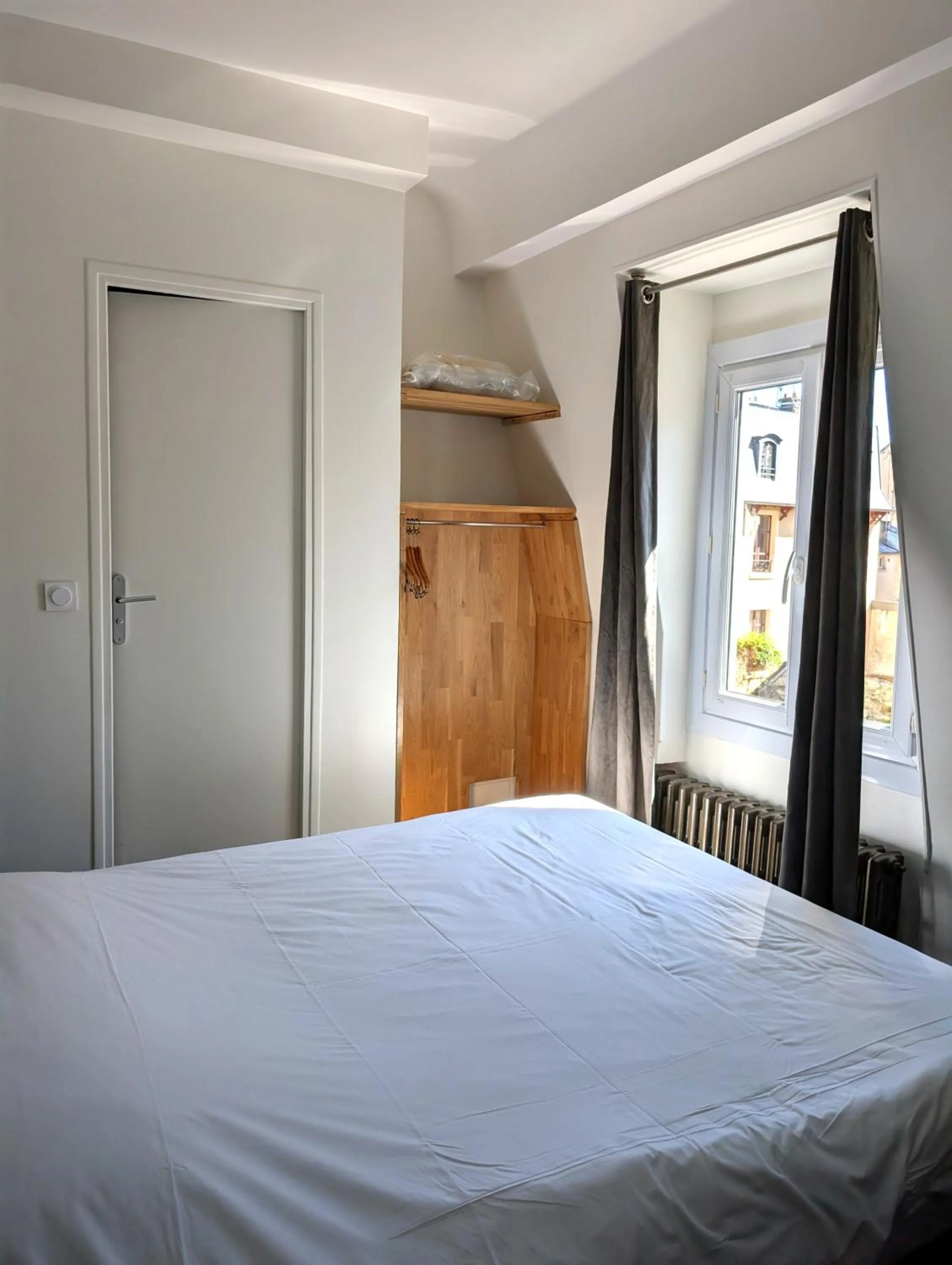 Bed in Hôtel d'Angleterre