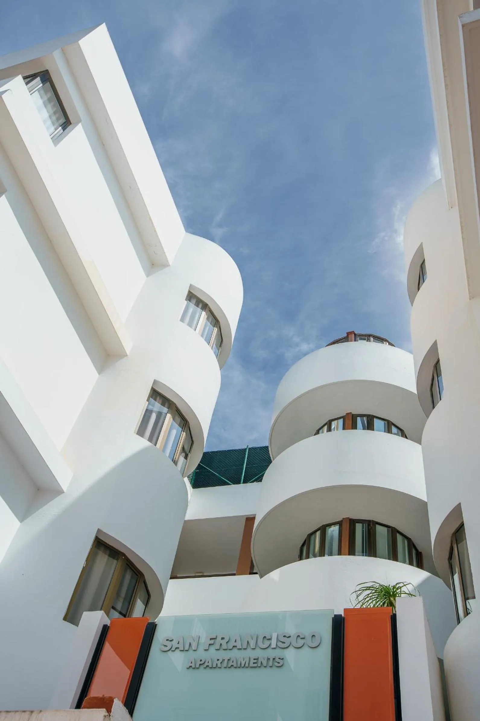 Property building in Apartamentos San Francisco