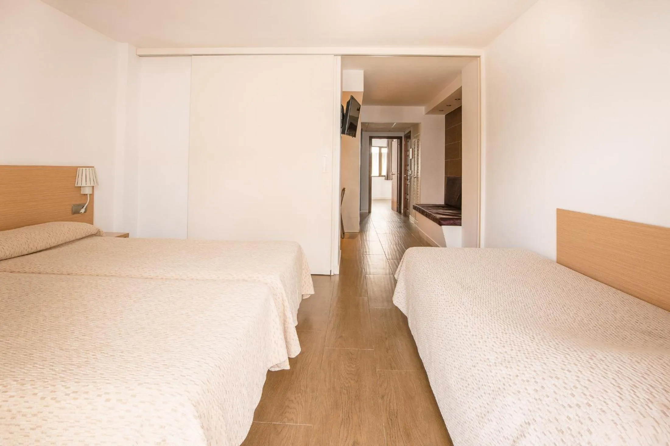 Bedroom, Bed in Apartamentos San Francisco