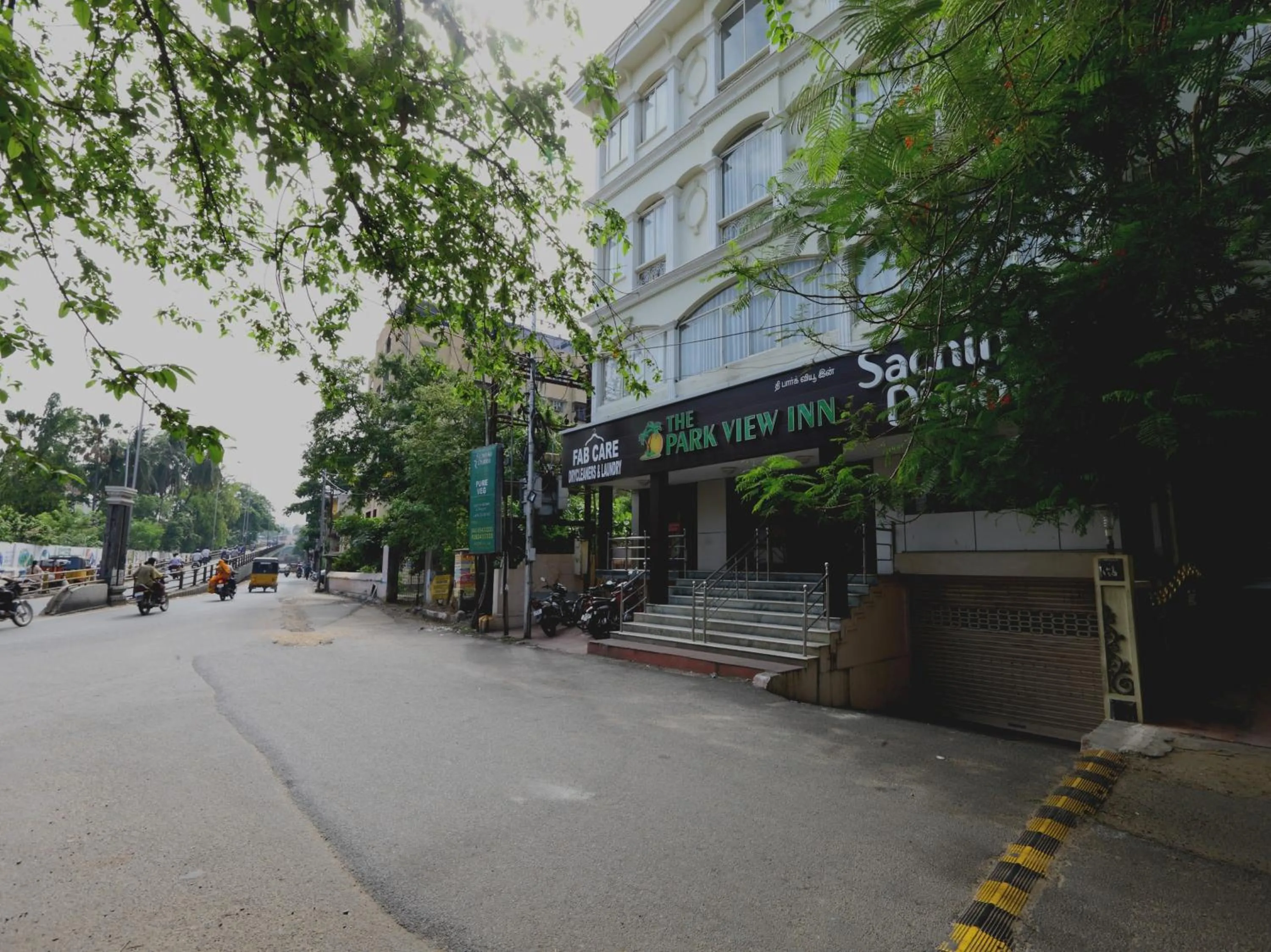 Facade/entrance in The Park View Inn
