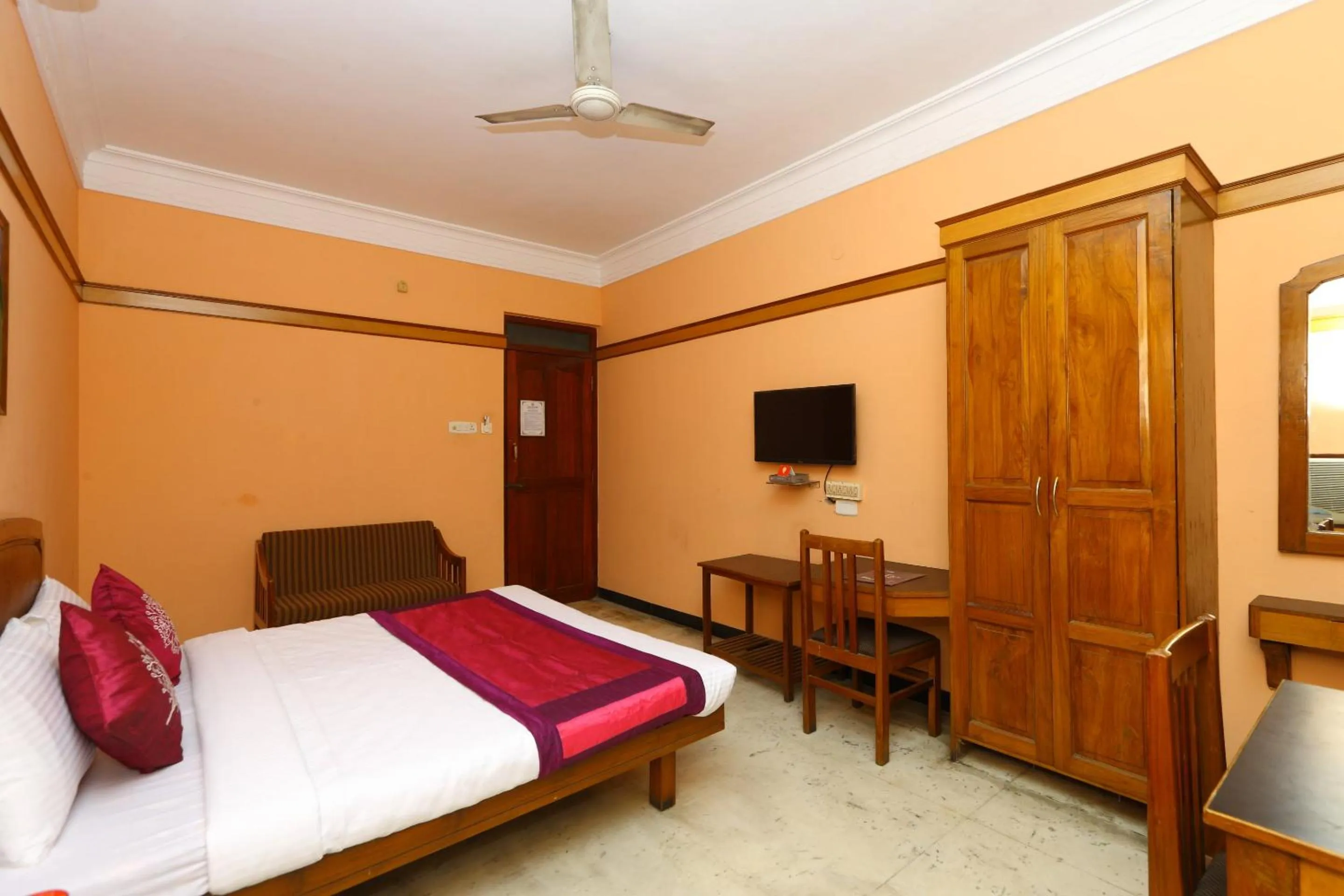 Bedroom, Bed in The Park View Inn