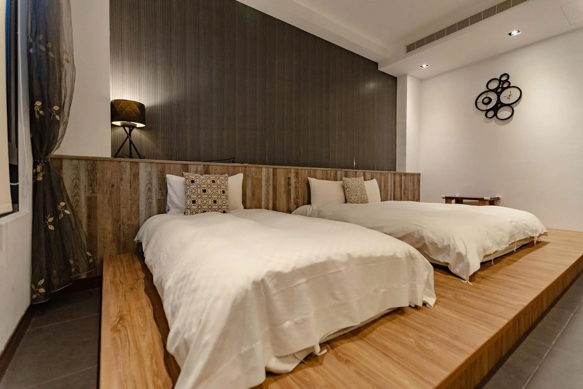 Bed in 193 County Garden BnB