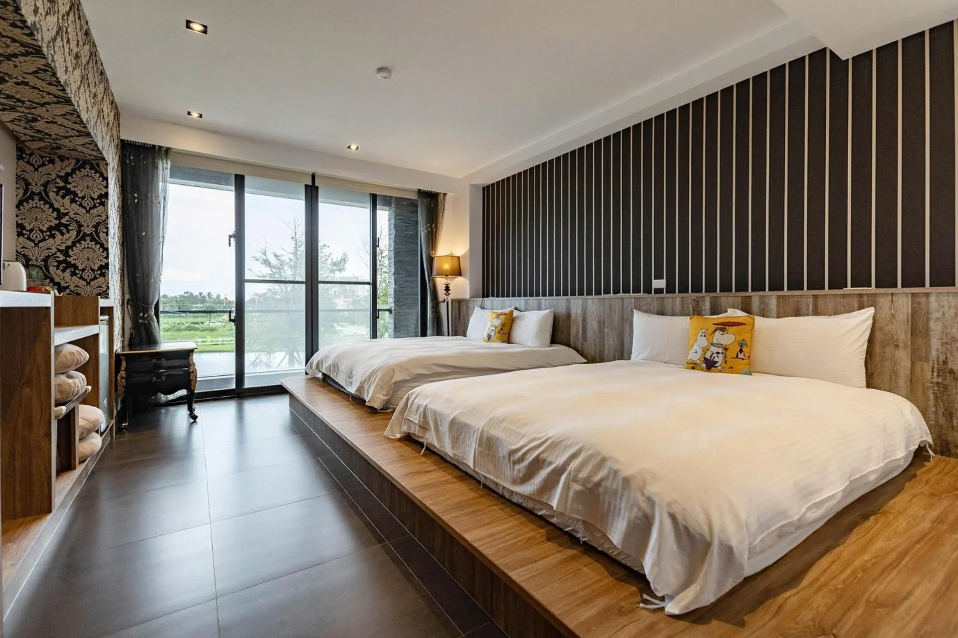 Bed in 193 County Garden BnB