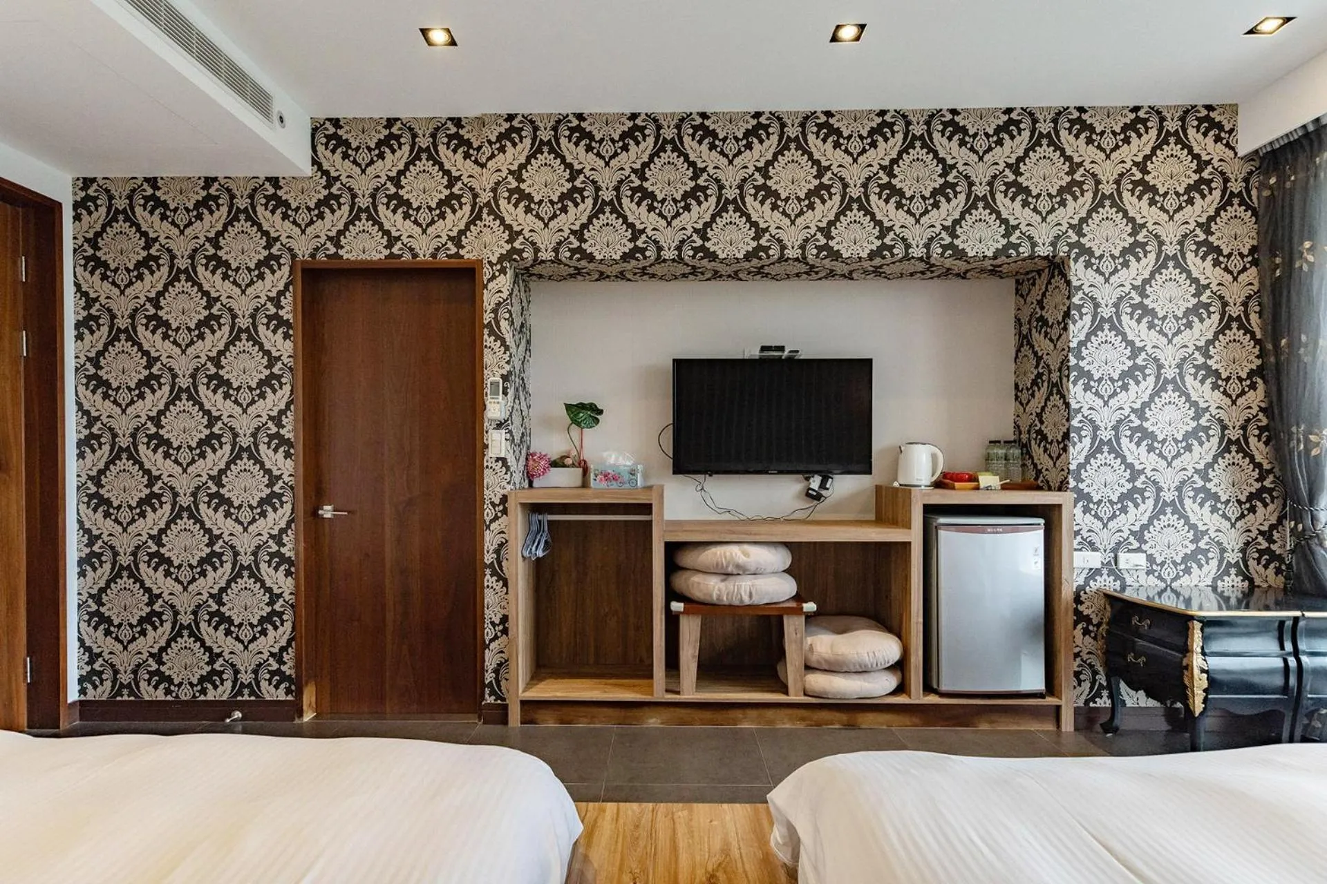 Bed in 193 County Garden BnB