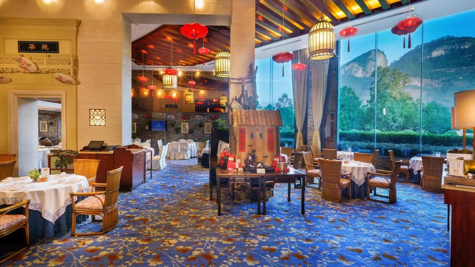 Restaurant/places to eat in C&D Resort,Wuyi Mountain