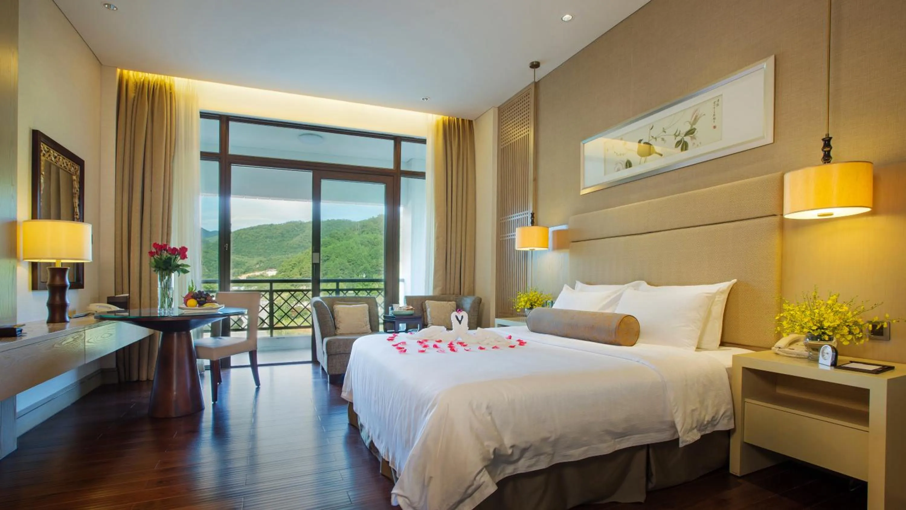 Charming Wuyi Package - Queen Room with Garden View in Dahongpao Resort