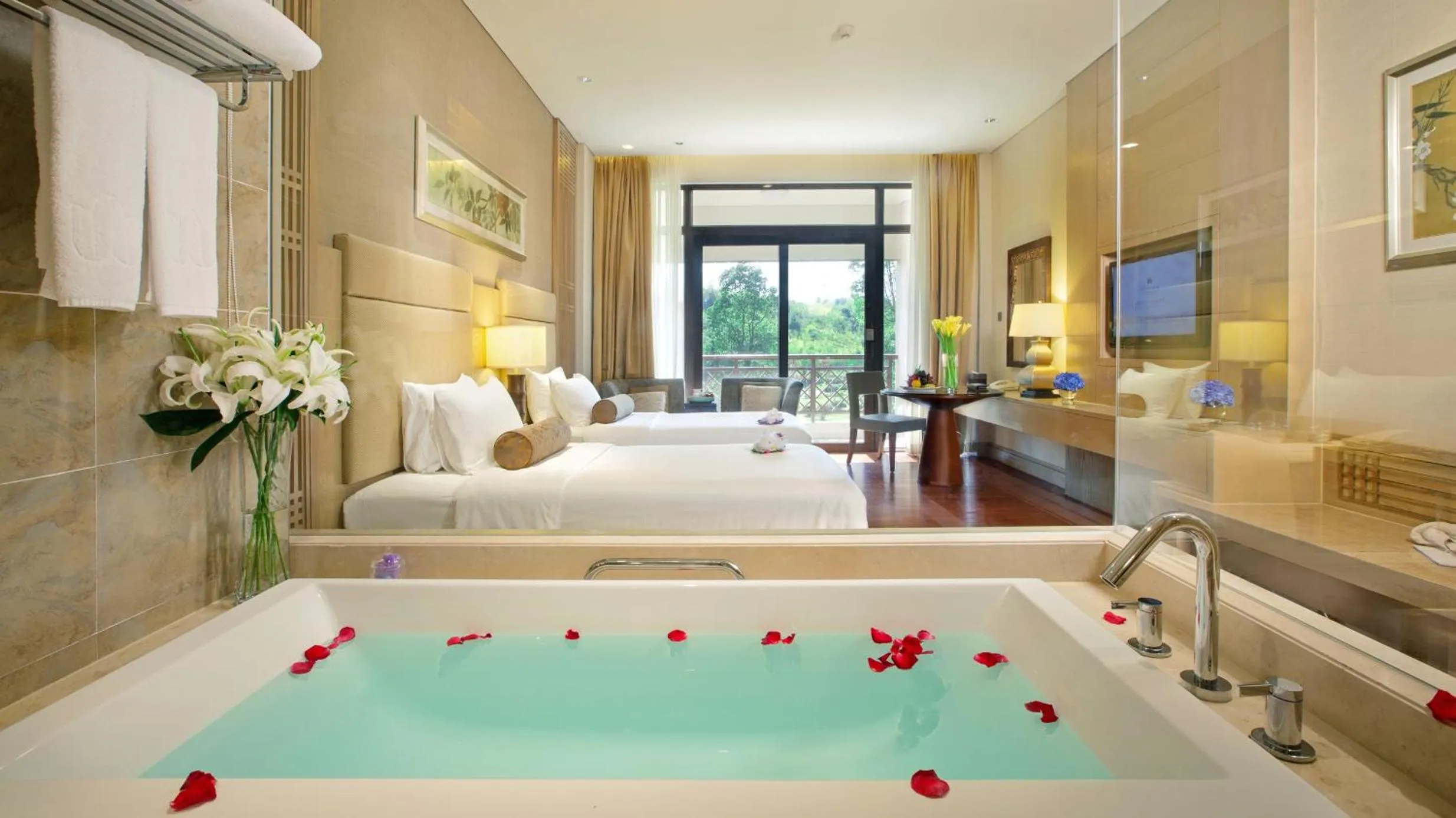 Charming Wuyi Package - Double Room with Lake View in Dahongpao Resort