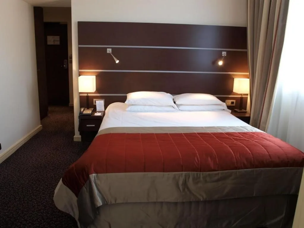 Bed in Hôtel Bristol