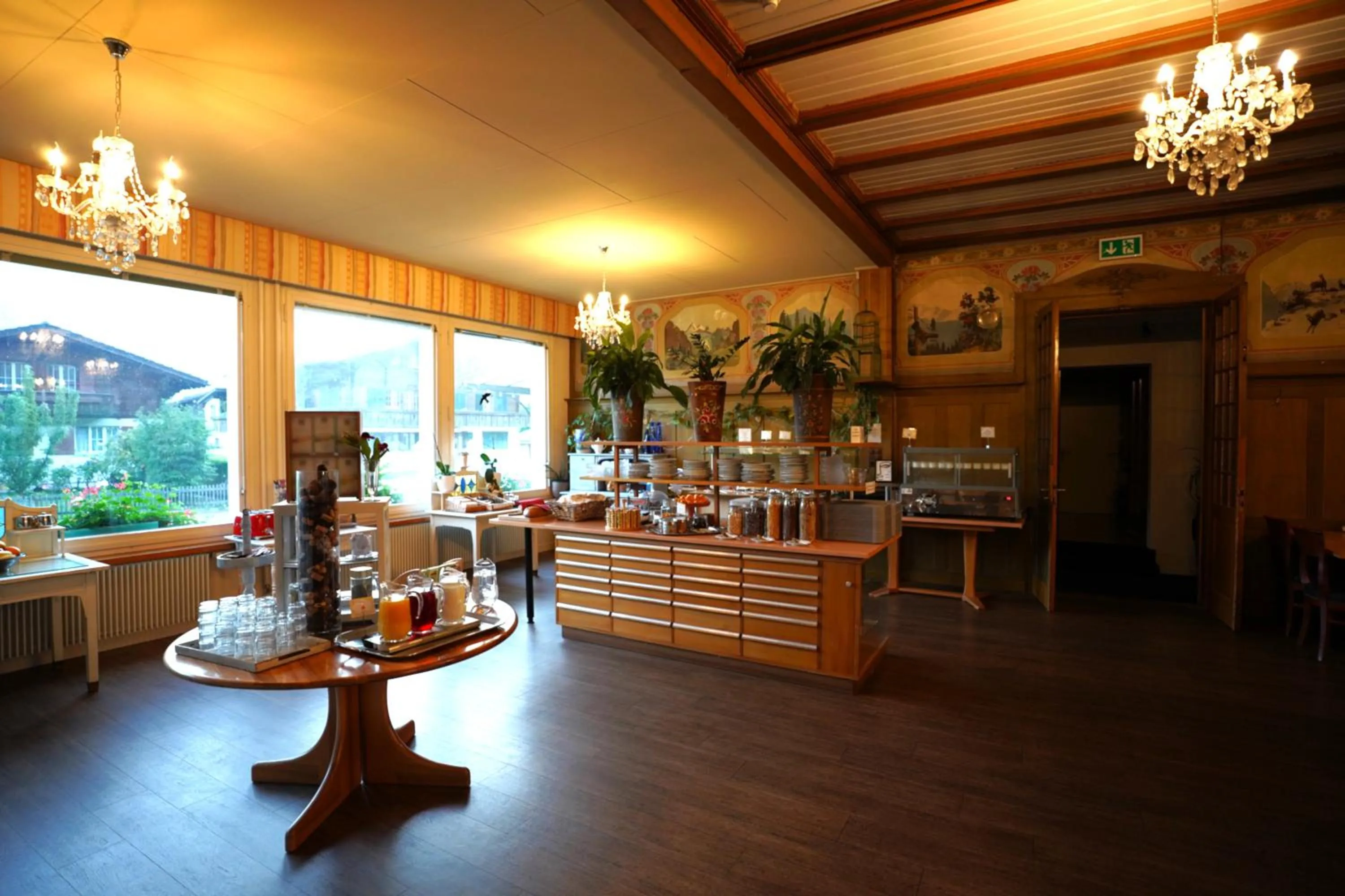 Breakfast in Alpenrose Hotel and Gardens