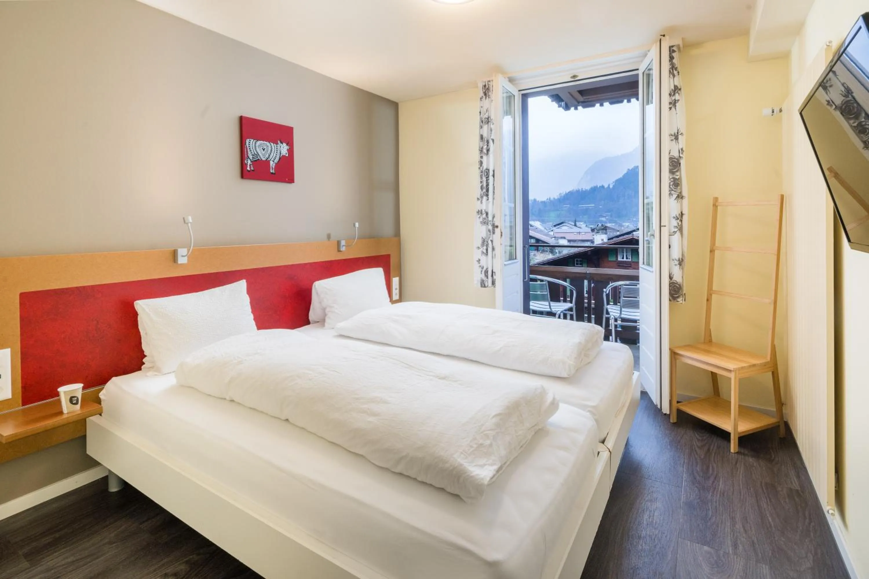 Photo of the whole room, Bed in Alpenrose Hotel and Gardens