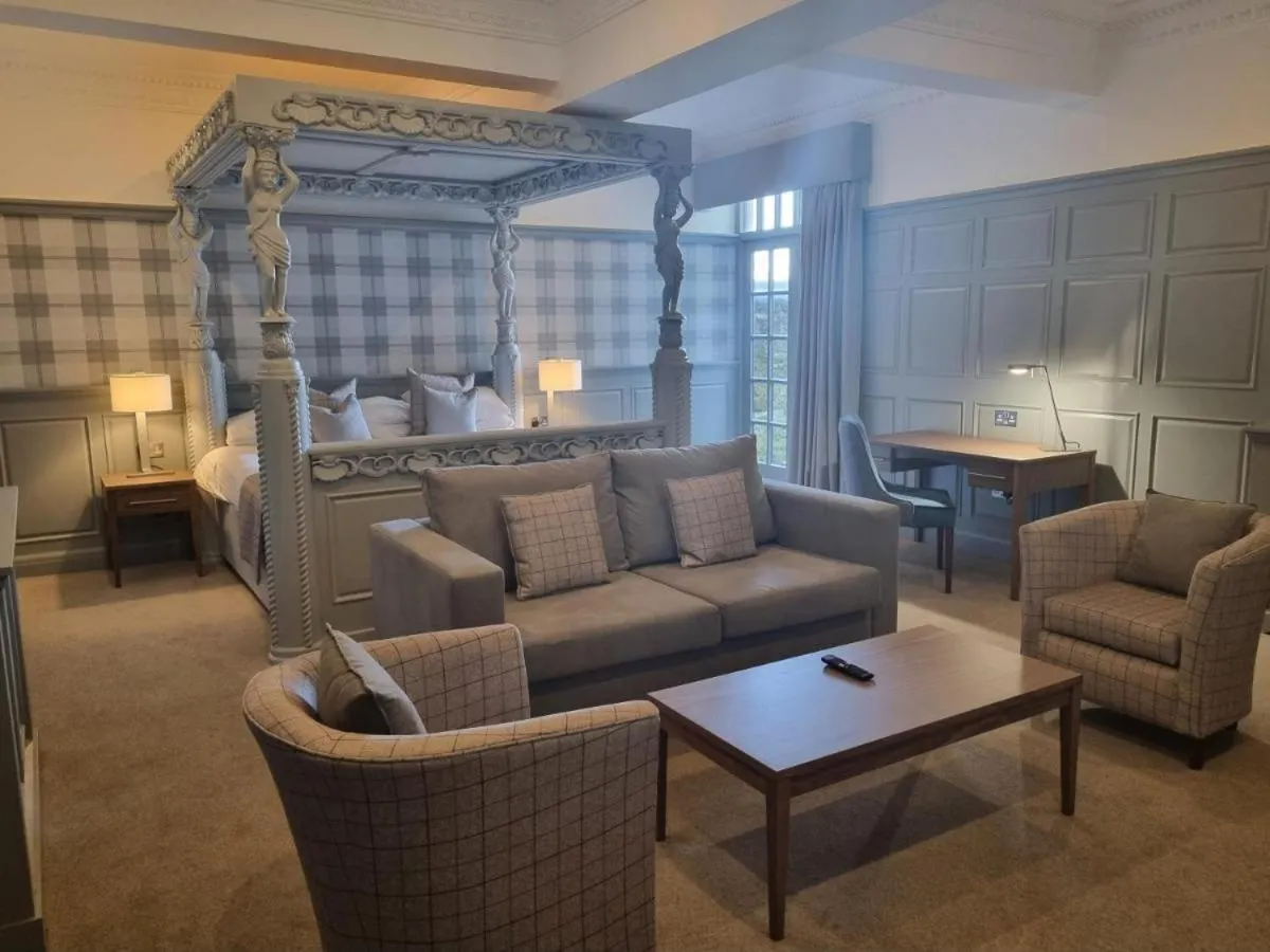 Seating area in Fairfield House Hotel