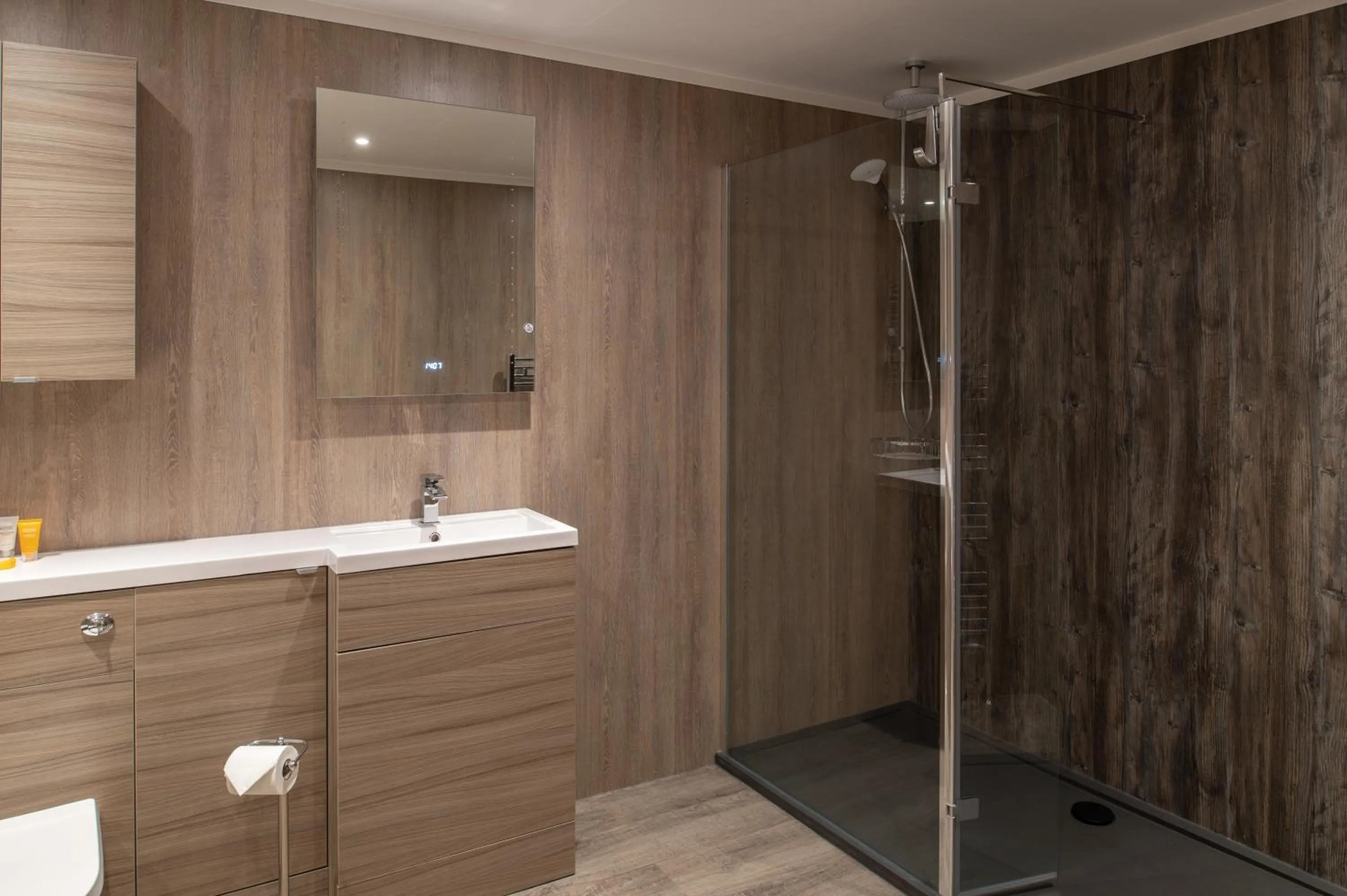 Toilet in Fairfield House Hotel