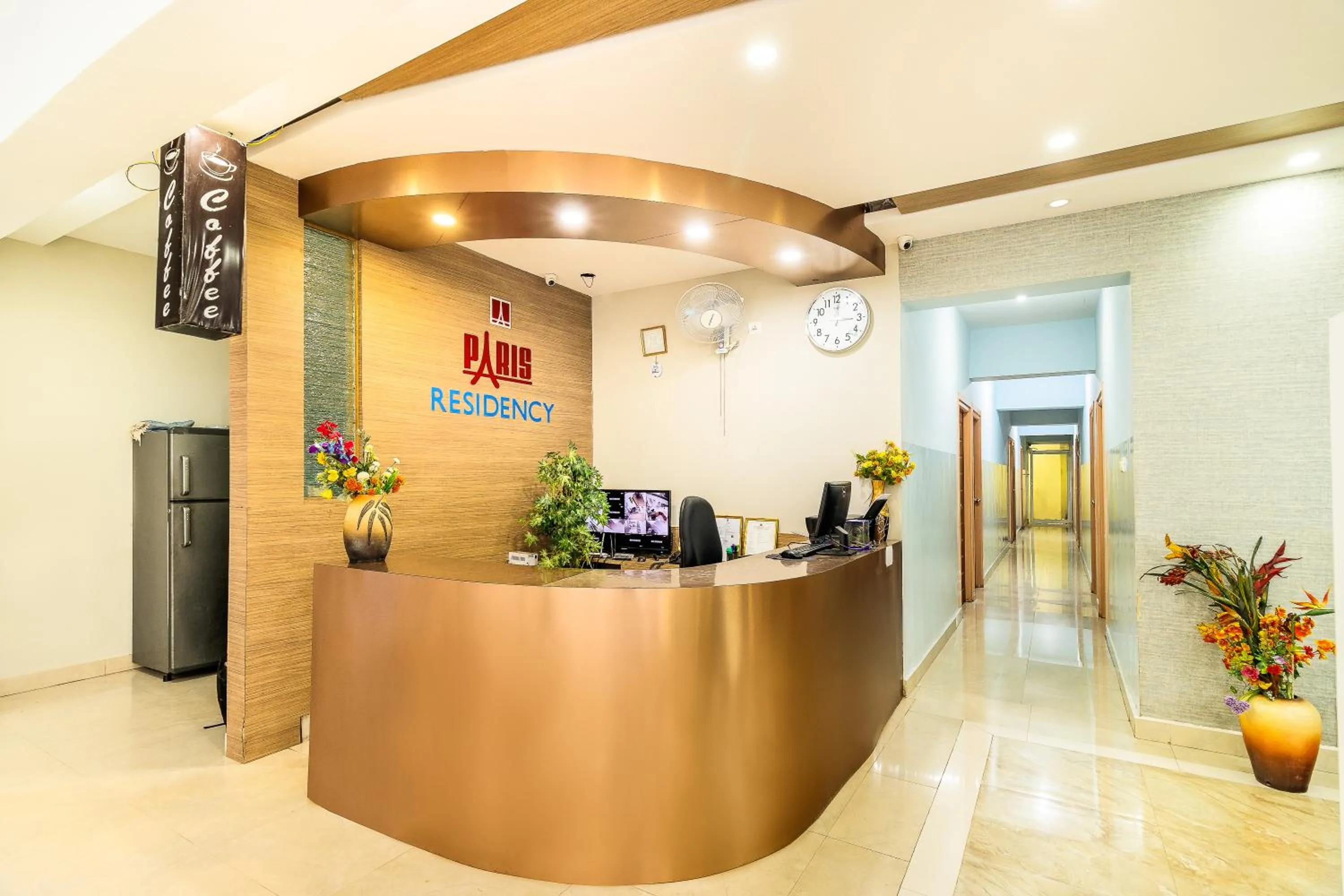 Lobby or reception in Octave Paris Residency