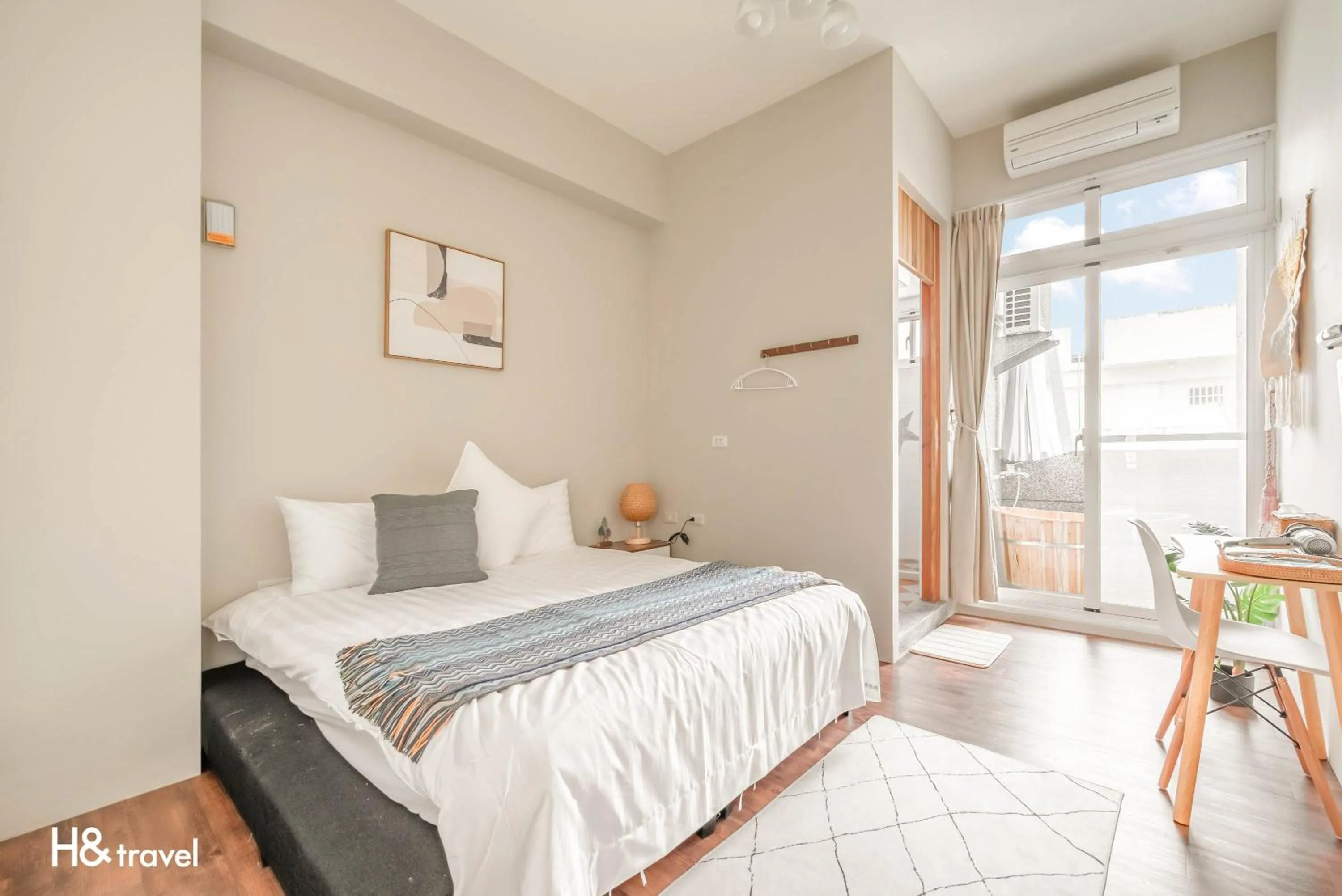 Property building, Bed in Taitung Puyuma Style Inn